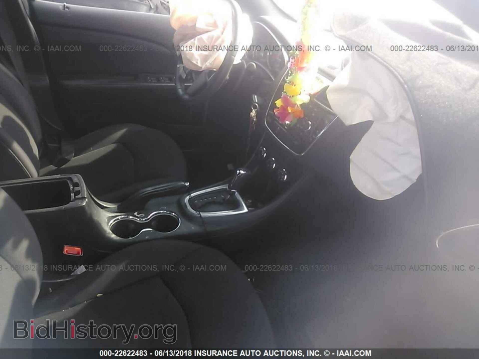2014 Chrysler 200 - VIN: 1C3CCBBBXEN178530 - Photo 5