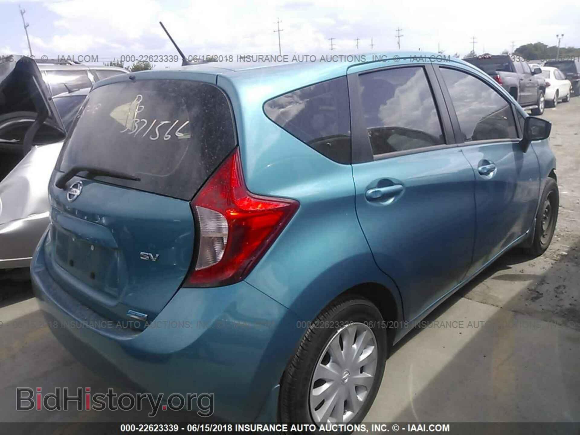 2016 Nissan Versa note - VIN: 3N1CE2CP3GL373360 - Photo 4