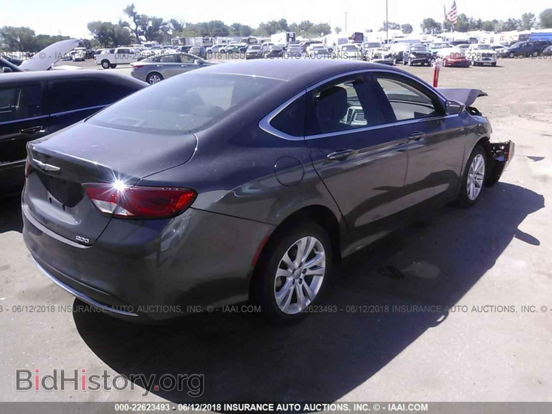 2016 Chrysler 200 - VIN: 1C3CCCAB6GN160746 - Photo 4
