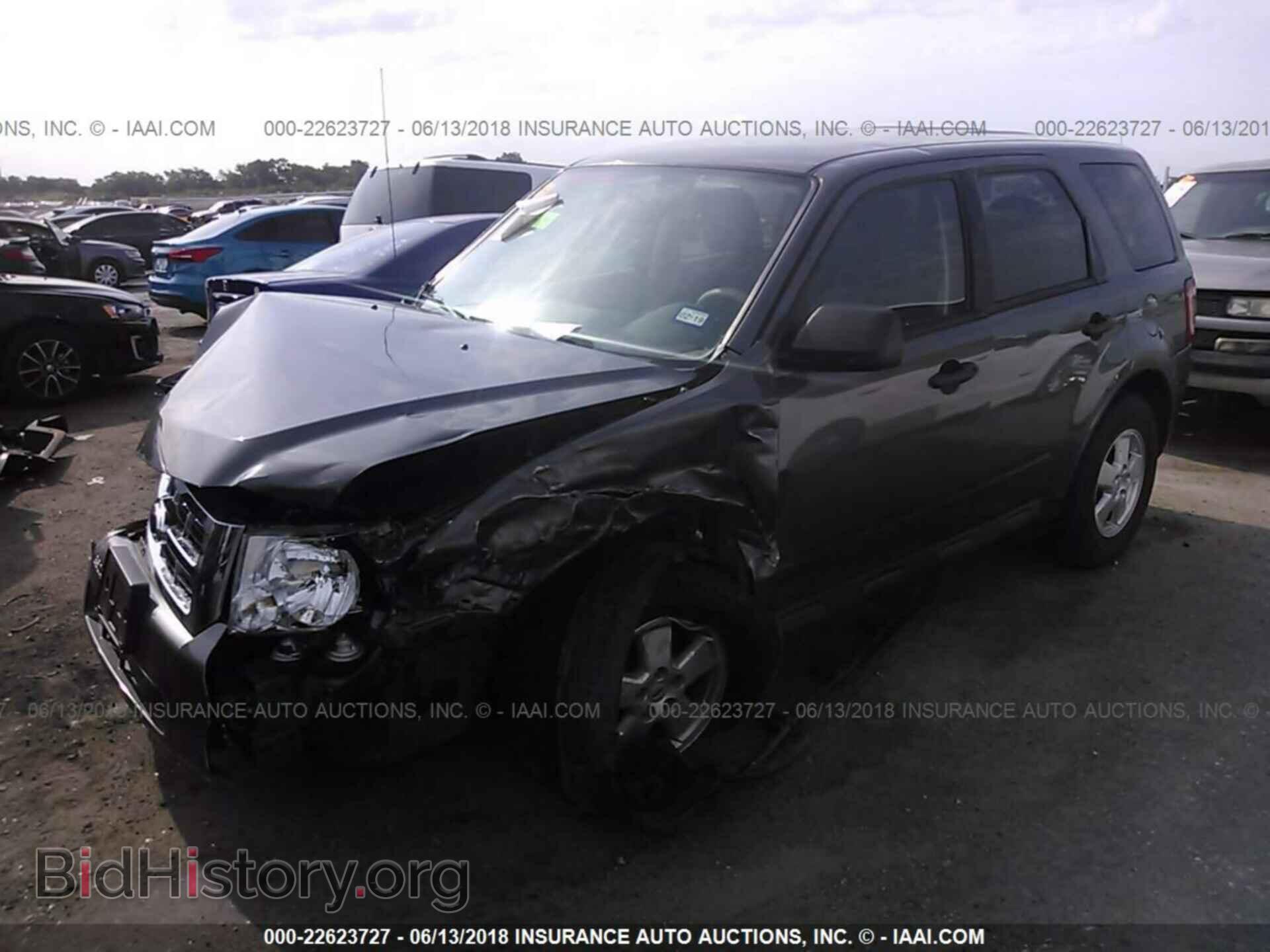 2012 Ford Escape - VIN: 1FMCU0C72CKB53137 - Photo 2