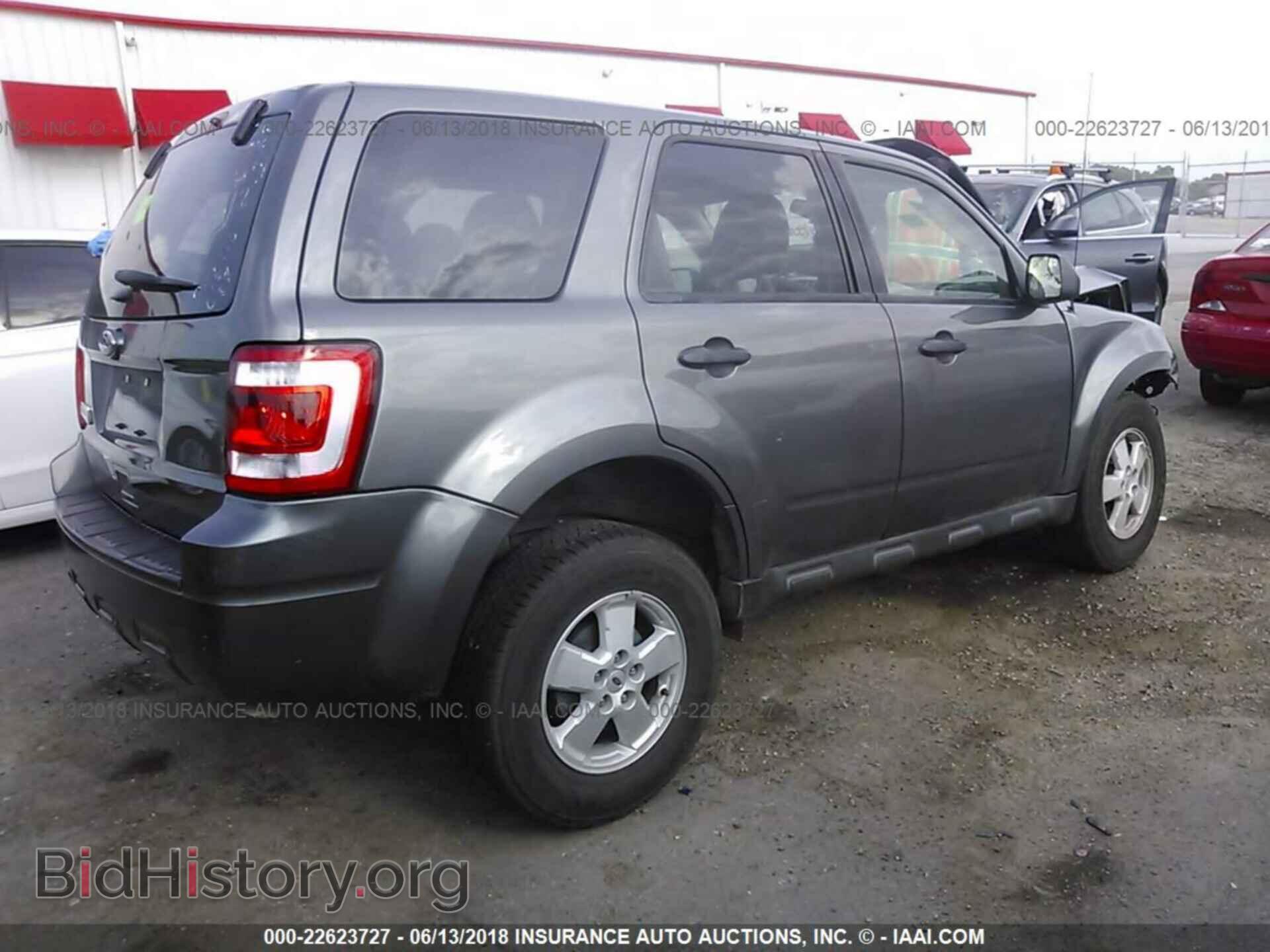 2012 Ford Escape - VIN: 1FMCU0C72CKB53137 - Photo 4