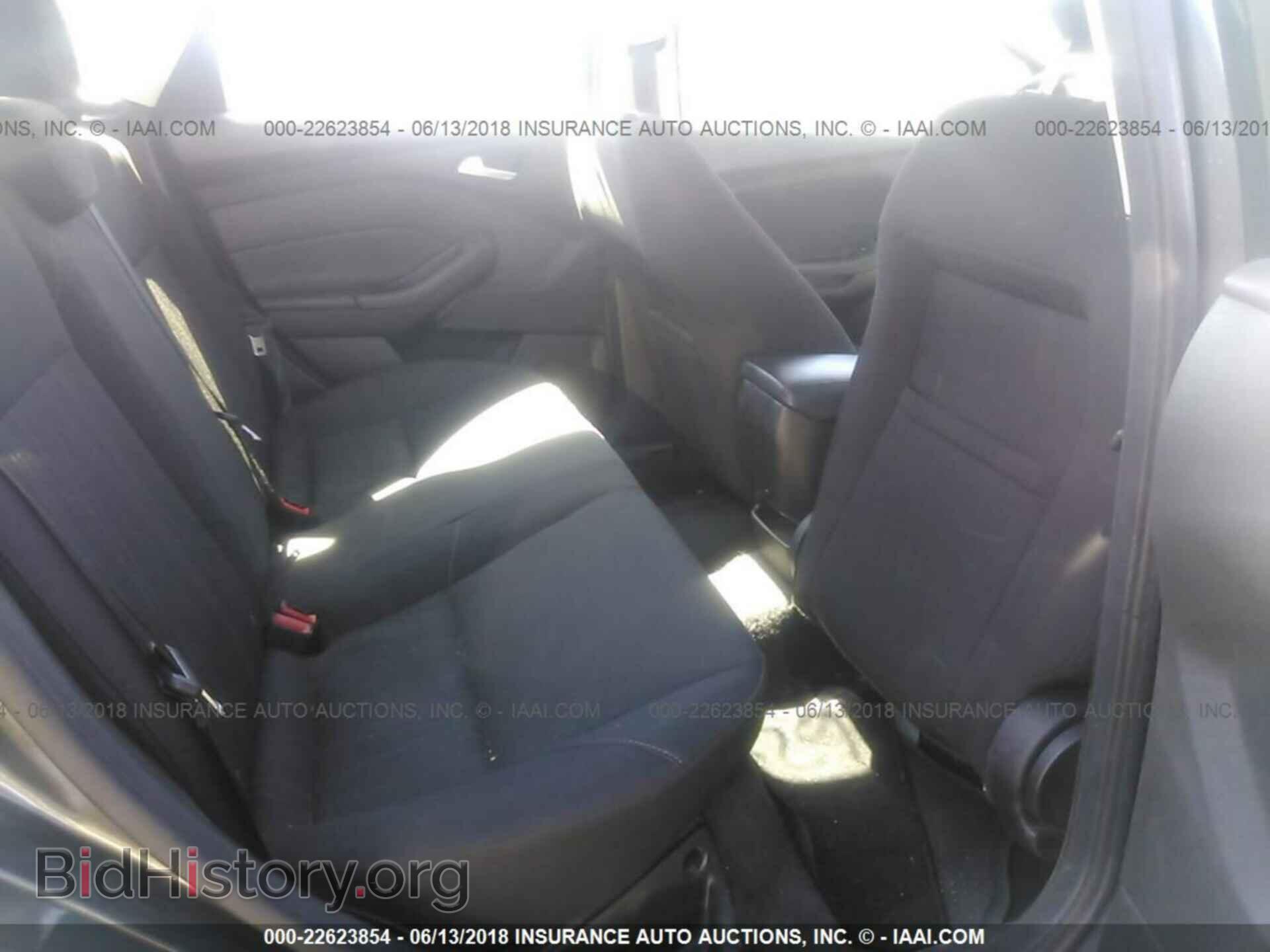2016 Ford Focus - VIN: 1FADP3F20GL386263 - Photo 8