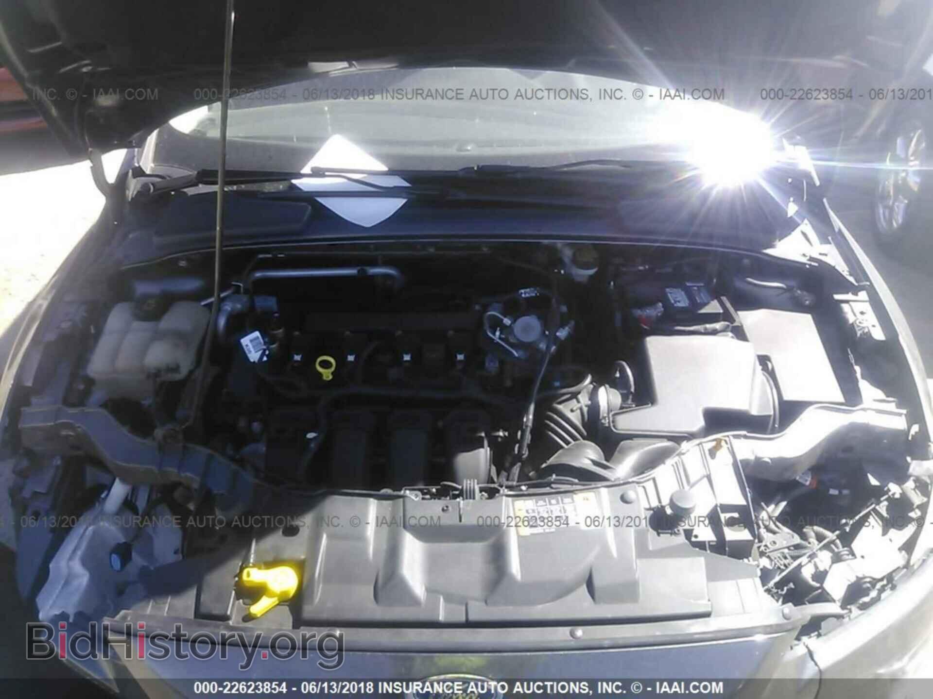 2016 Ford Focus - VIN: 1FADP3F20GL386263 - Photo 10