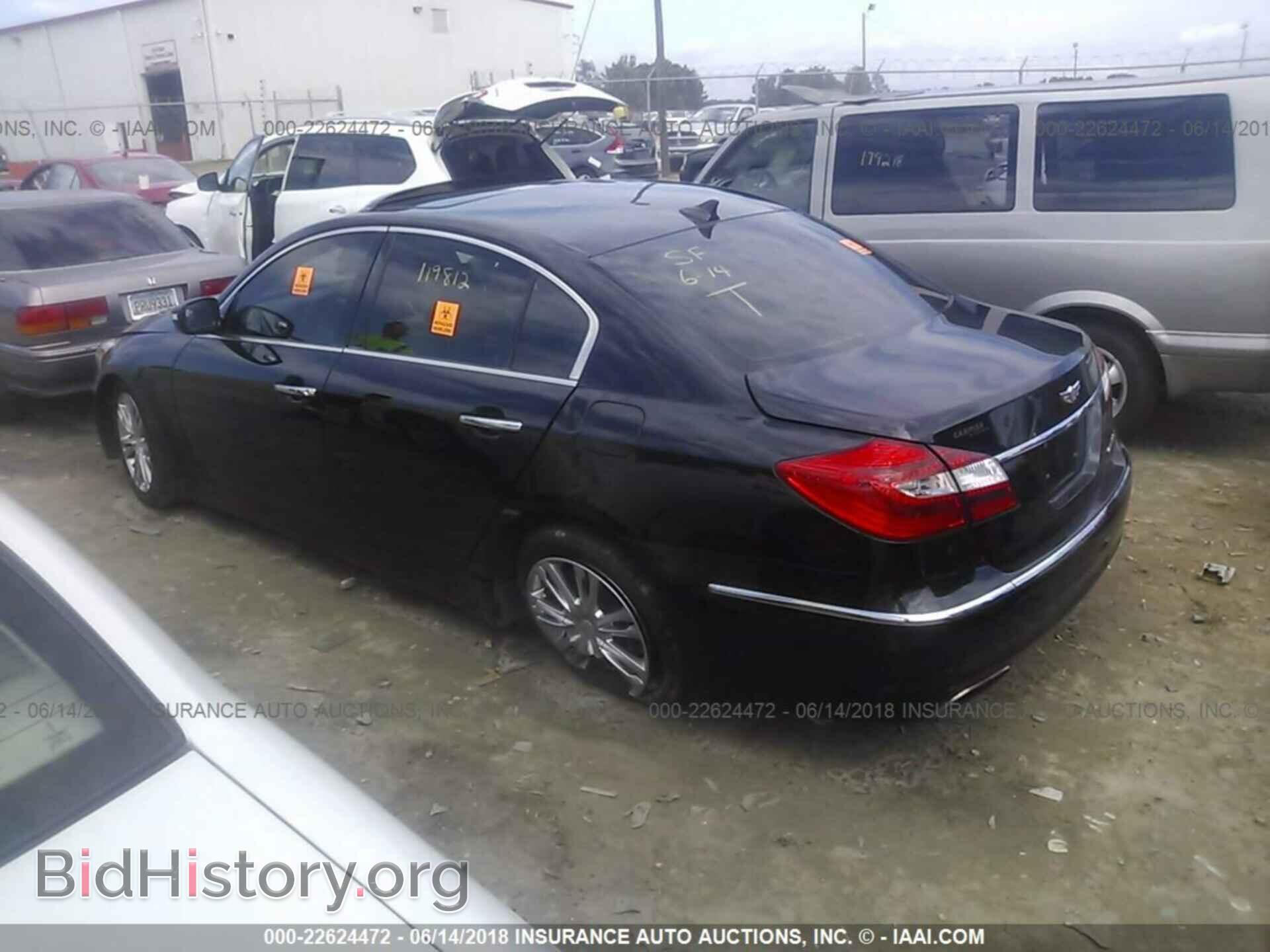 2012 Hyundai Genesis - VIN: KMHGC4DD6CU160533 - Фото 3