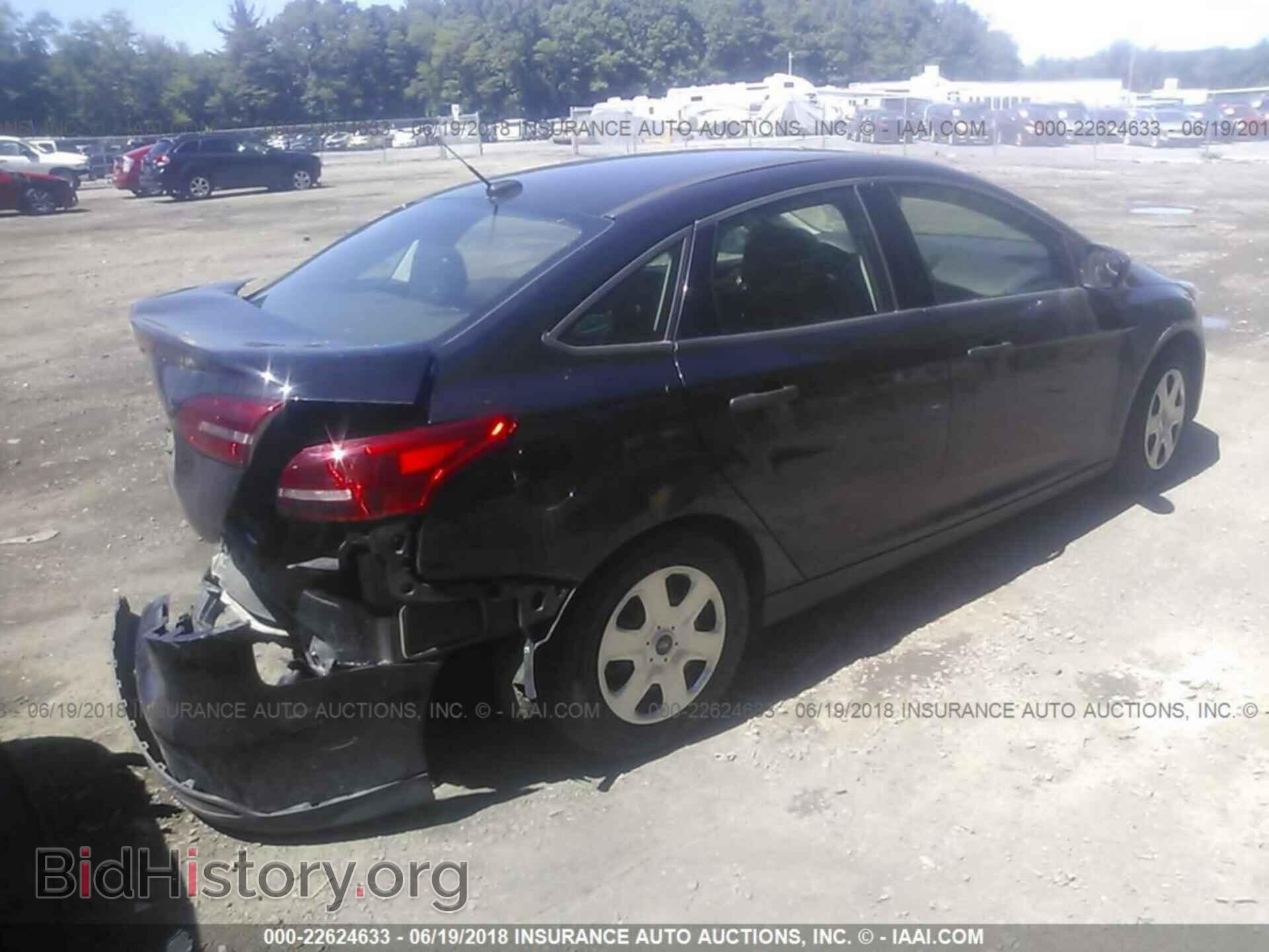 2017 Ford Focus - VIN: 1FADP3E26HL335479 - Фото 4