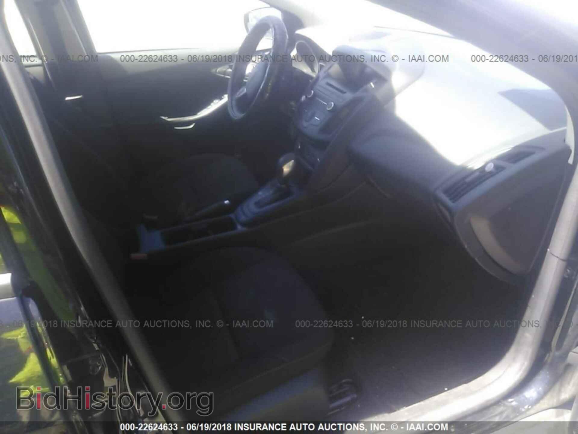 2017 Ford Focus - VIN: 1FADP3E26HL335479 - Фото 5