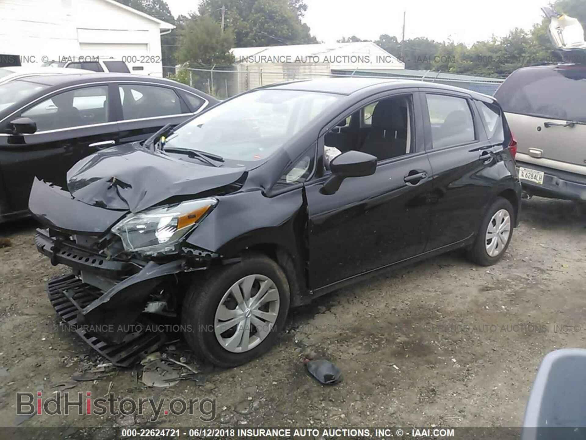 2017 Nissan Versa note - VIN: 3N1CE2CP2HL353957 - Фото 2