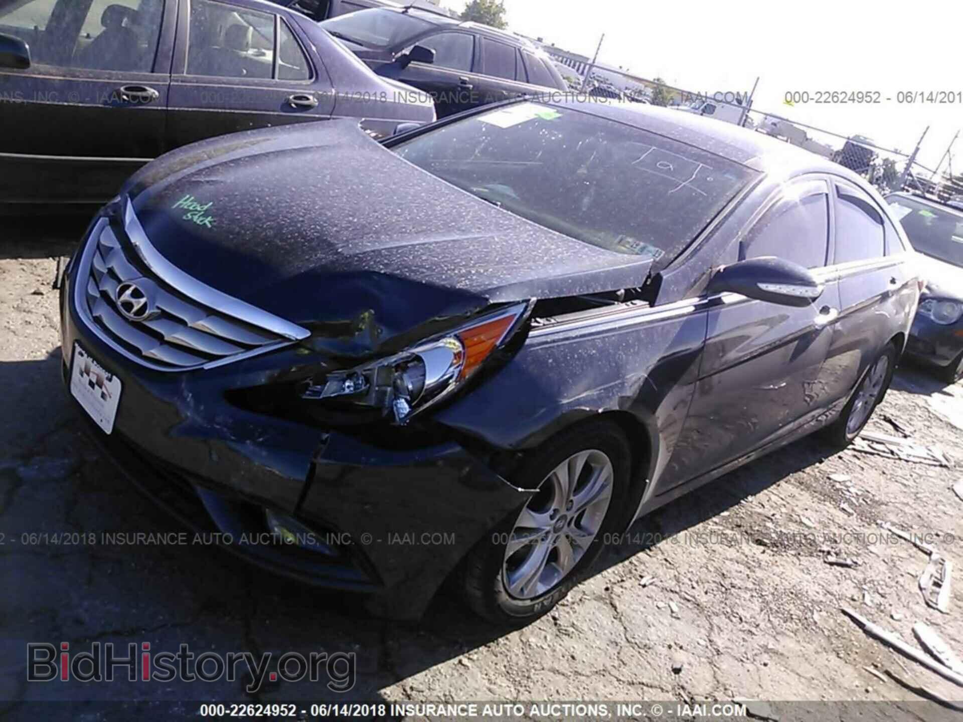 2012 Hyundai Sonata - VIN: 5NPEC4ACXCH446631 - Photo 2