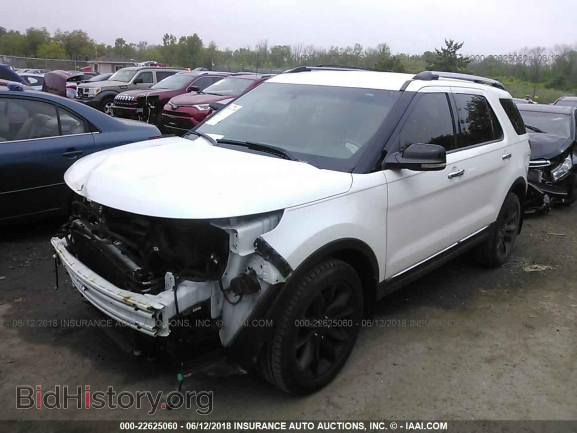 2012 Ford Explorer - VIN: 1FMHK8D89CGA75217 - Фото 2