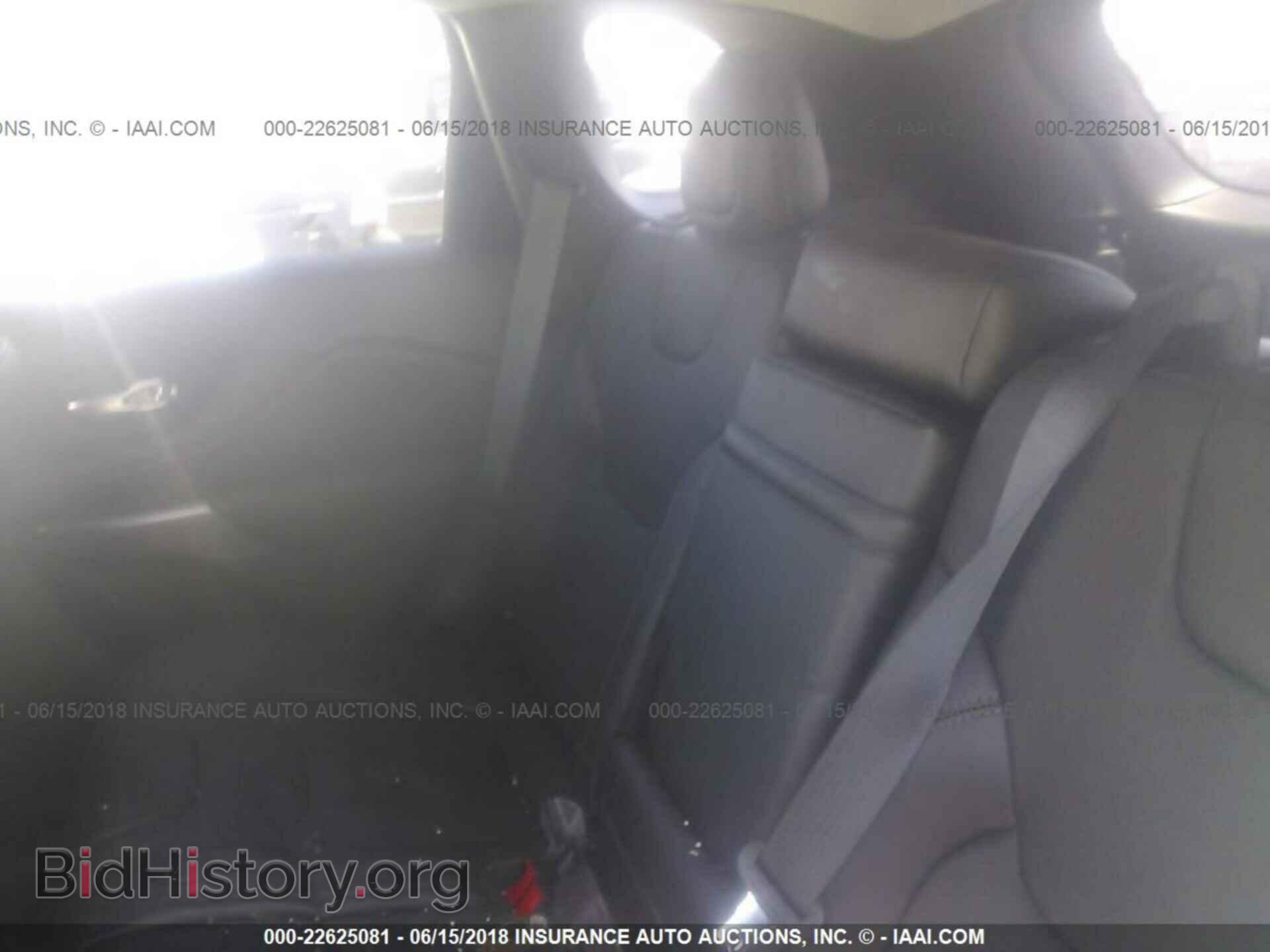 2019 Jeep Cherokee - VIN: 1C4PJMDX6KD198458 - Photo 8