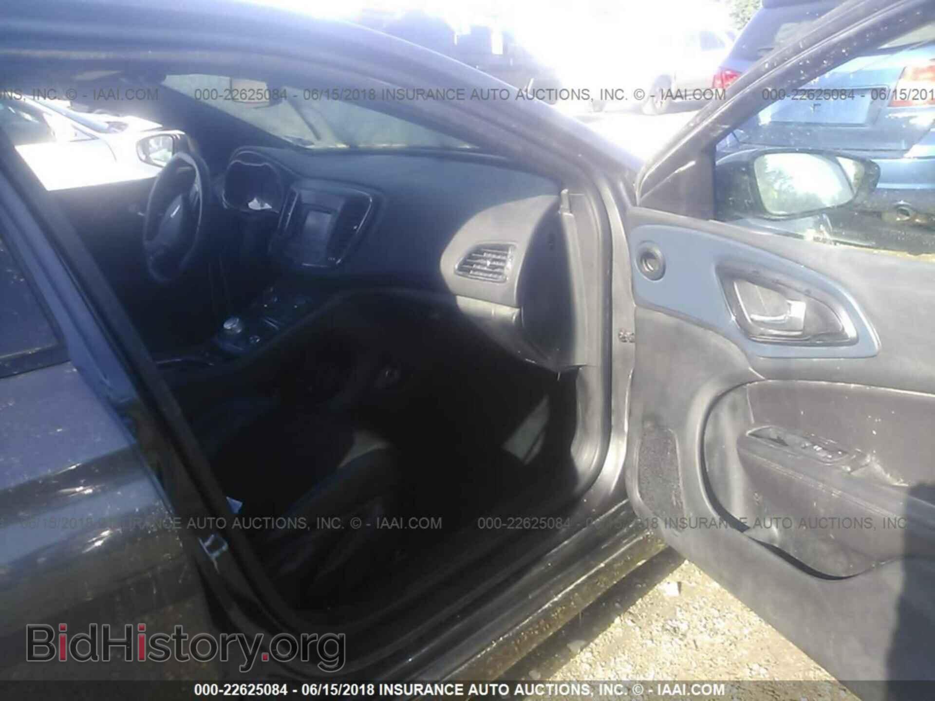 2015 Chrysler 200 - VIN: 1C3CCCBG3FN614105 - Фото 5