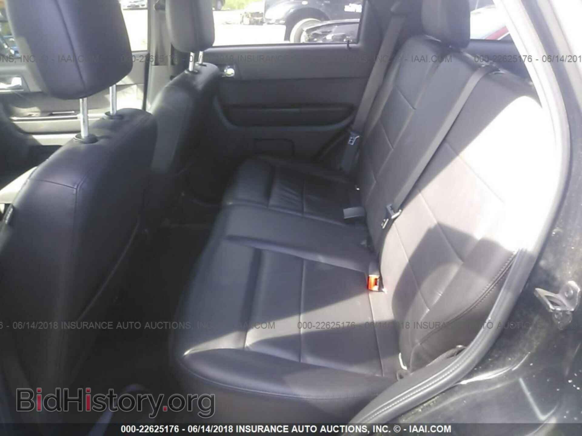 2012 Ford Escape - VIN: 1FMCU0EG8CKC35113 - Photo 8