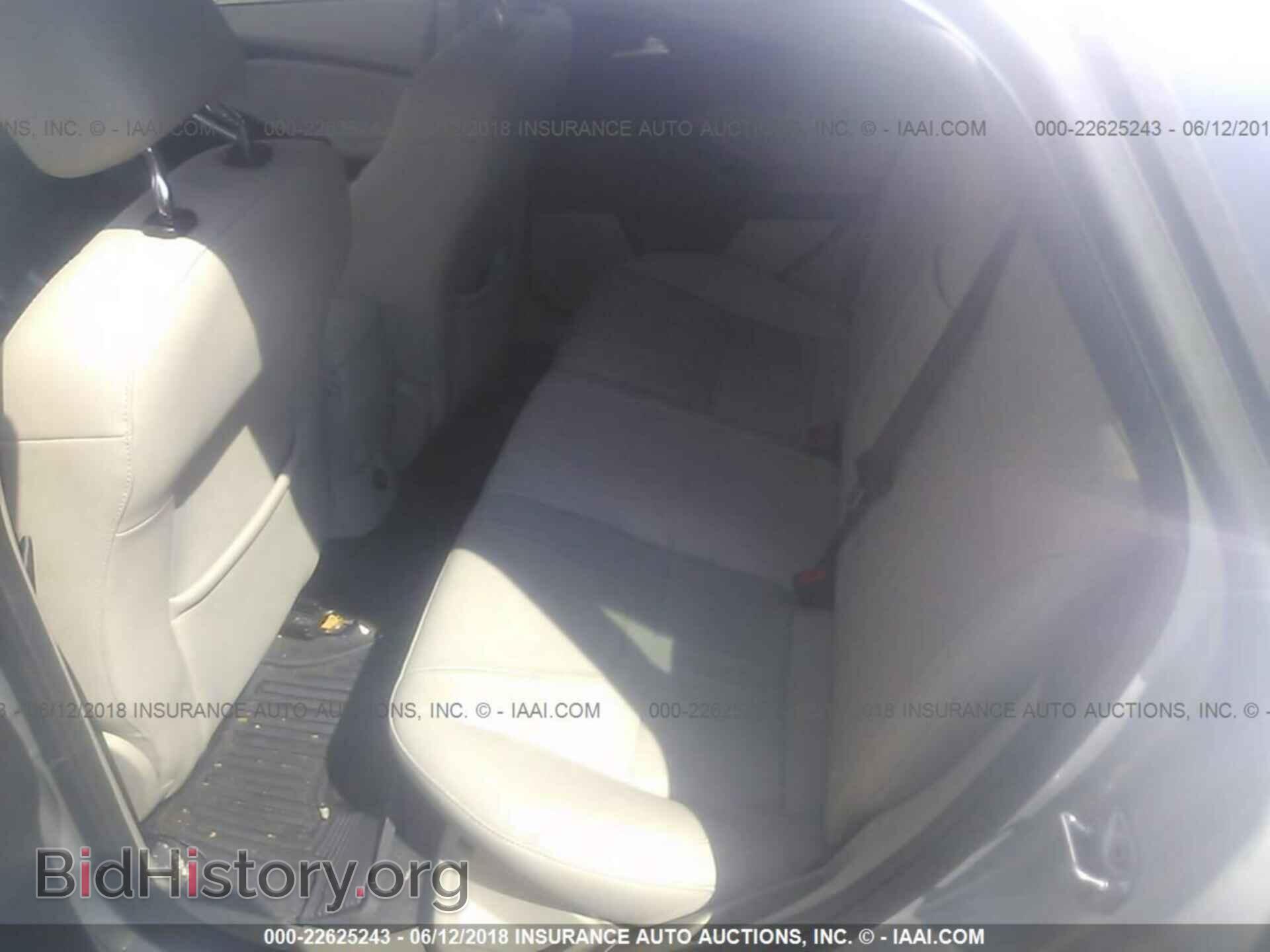 2012 Ford Focus - VIN: 1FAHP3M22CL230689 - Photo 8