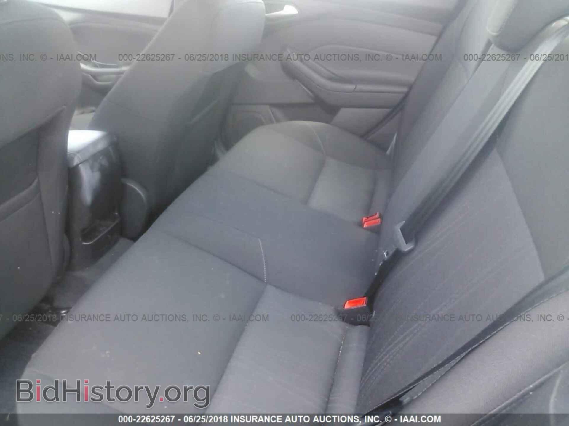 2016 Ford Focus - VIN: 1FADP3F24GL357302 - Фото 8