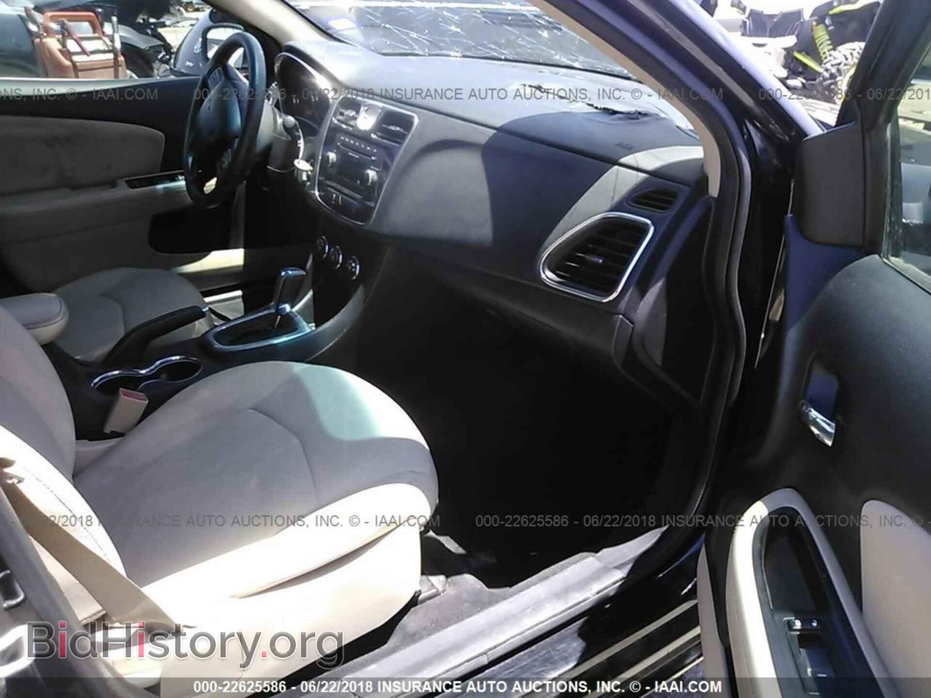 2013 Chrysler 200 - VIN: 1C3CCBAB9DN560399 - Фото 5