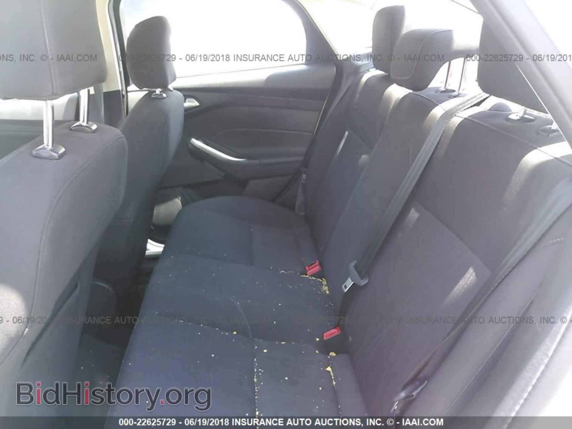 2016 Ford Focus - VIN: 1FADP3F22GL338862 - Photo 8