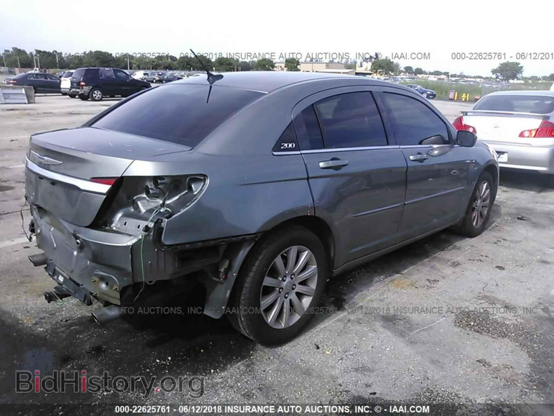 2012 Chrysler 200 - VIN: 1C3CCBBG8CN316669 - Фото 4