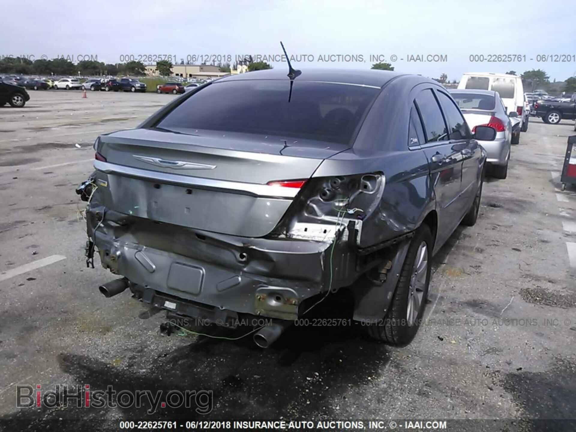 2012 Chrysler 200 - VIN: 1C3CCBBG8CN316669 - Фото 6