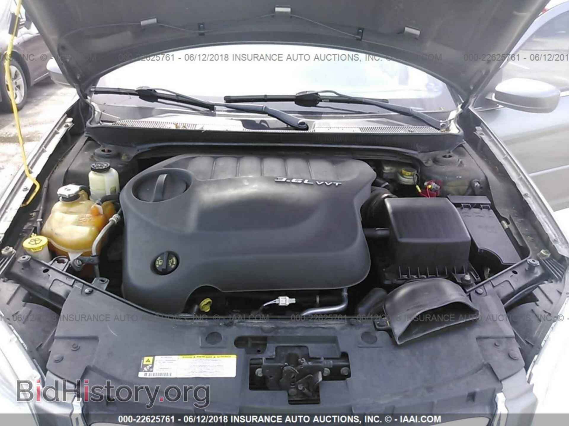 2012 Chrysler 200 - VIN: 1C3CCBBG8CN316669 - Фото 10