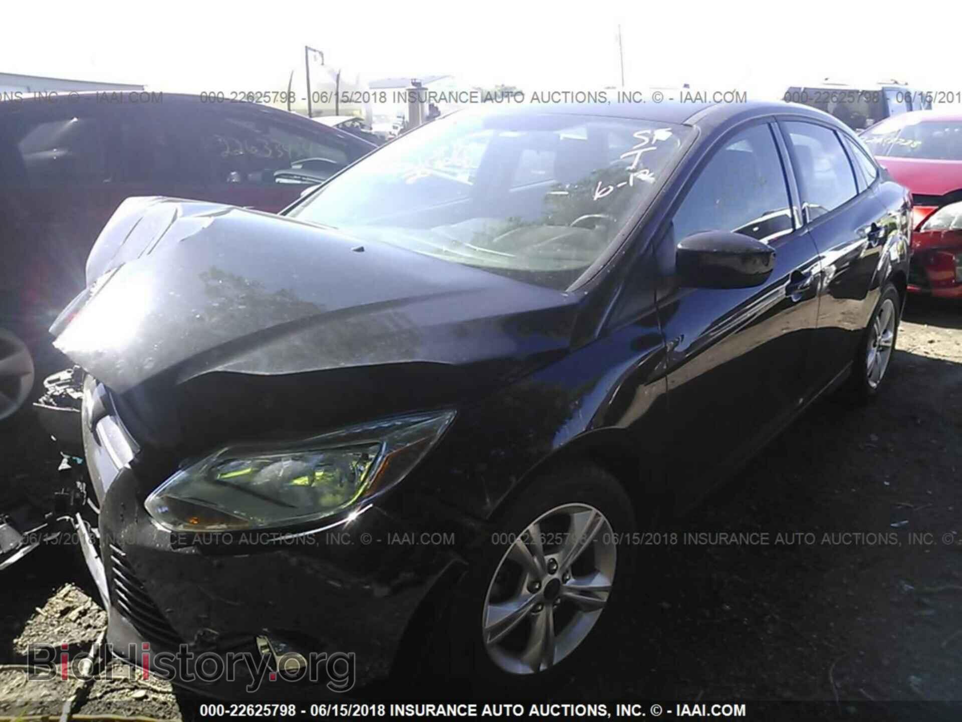 2012 Ford Focus - VIN: 1FAHP3F21CL289018 - Photo 2