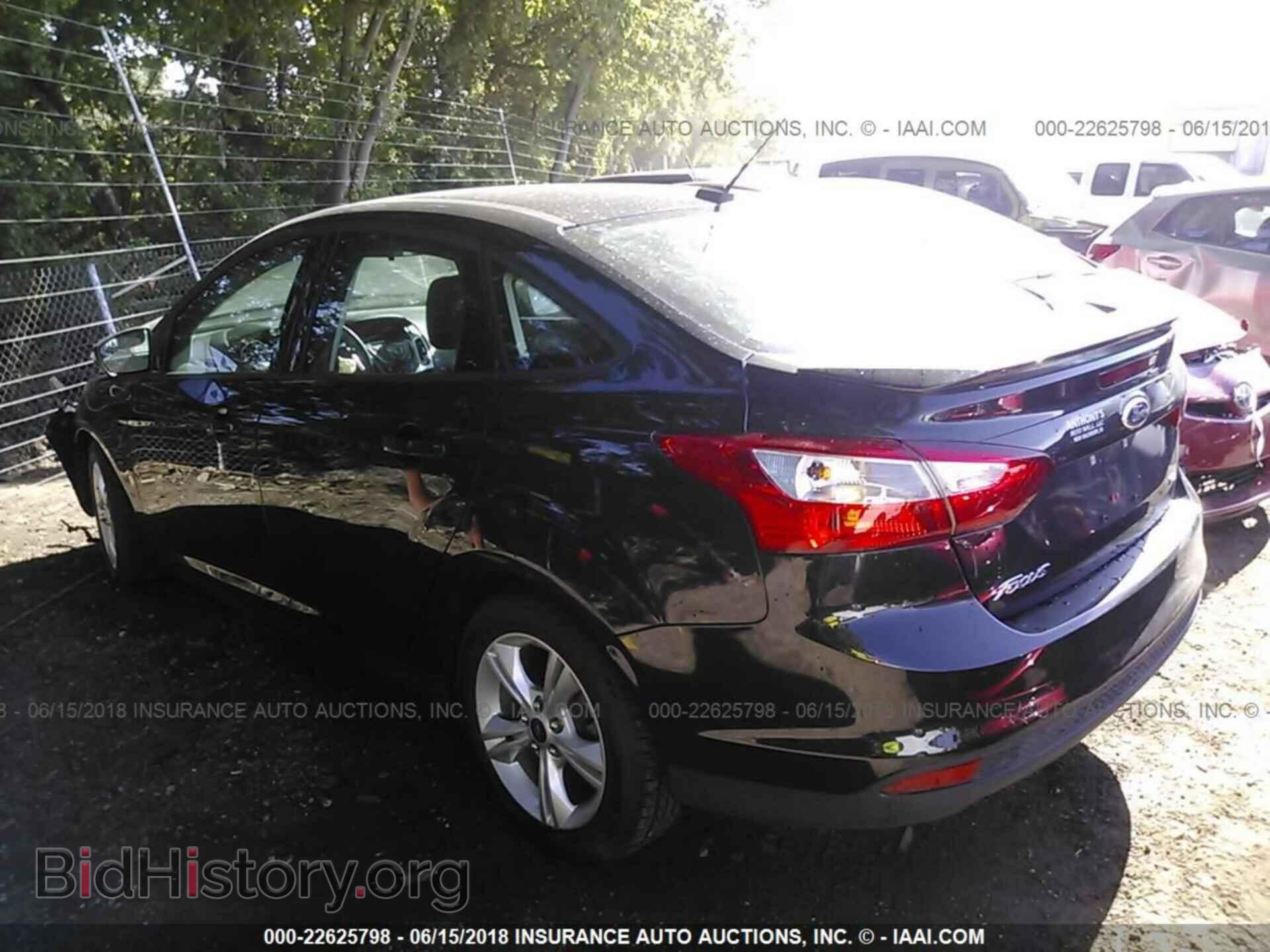 2012 Ford Focus - VIN: 1FAHP3F21CL289018 - Photo 3