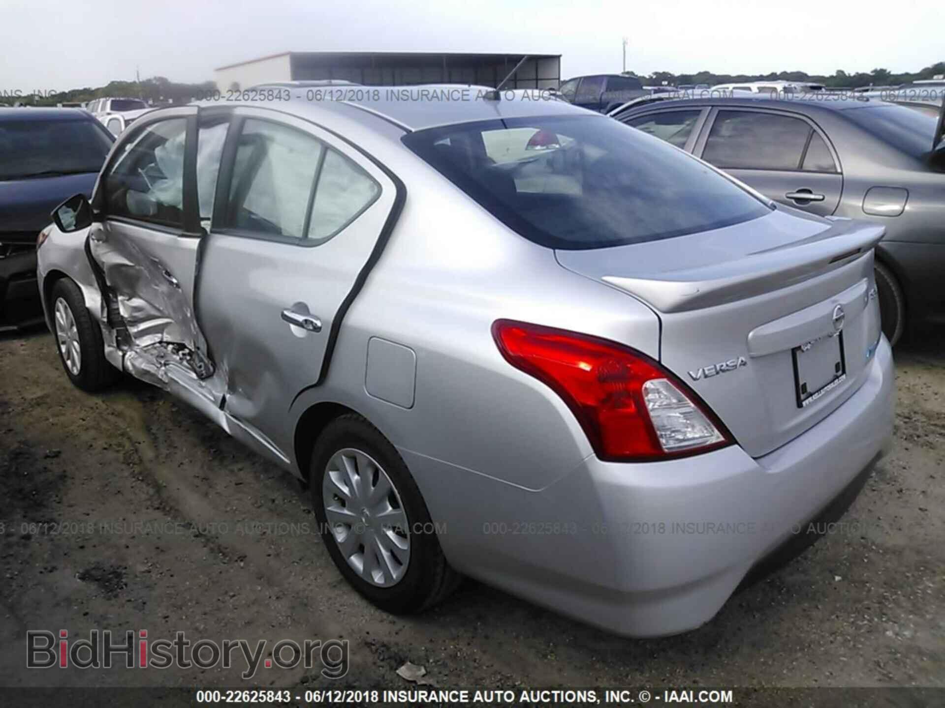 2016 Nissan Versa - VIN: 3N1CN7AP2GL856418 - Photo 3