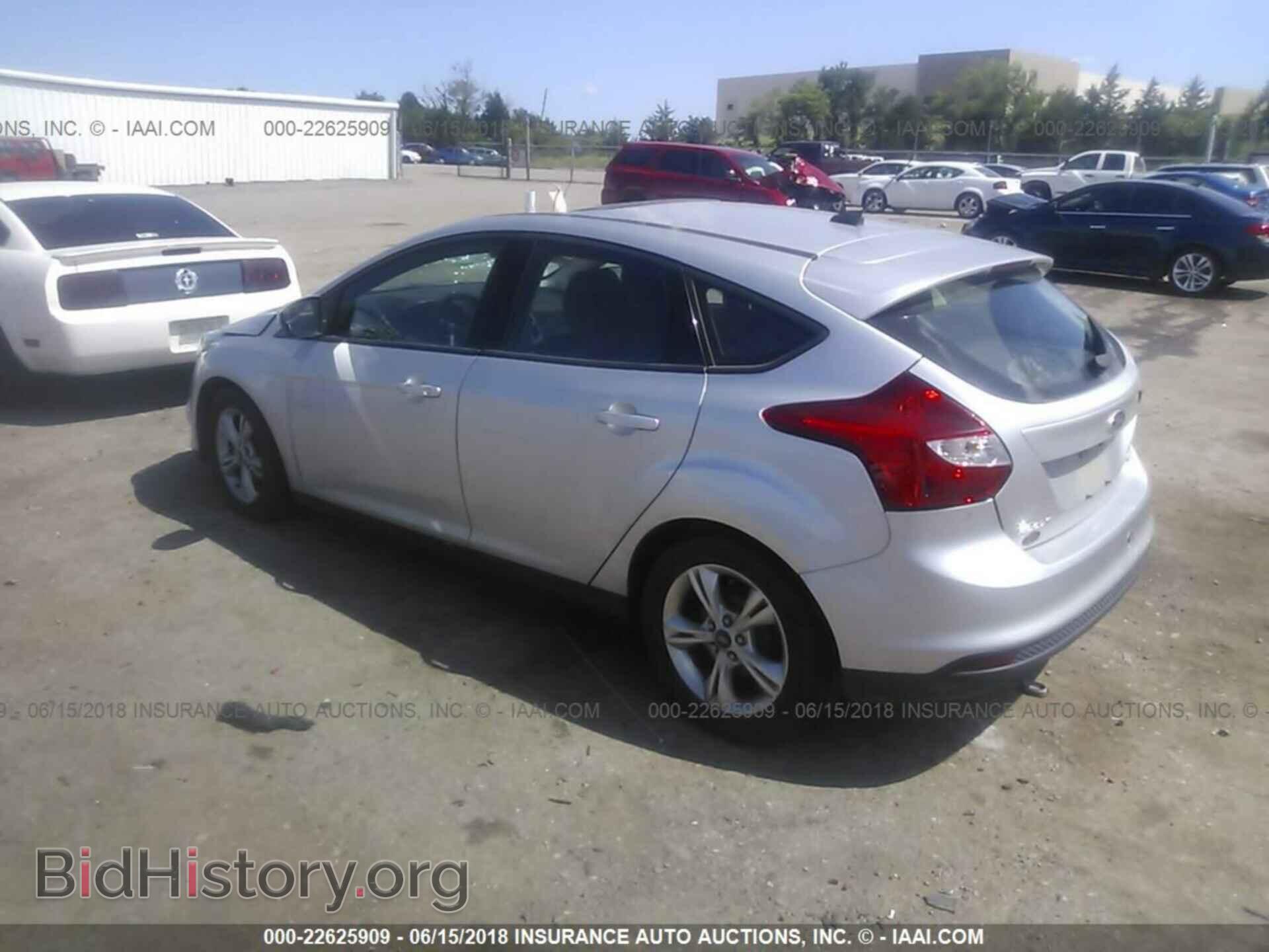 2013 Ford Focus - VIN: 1FADP3K26DL308569 - Photo 3
