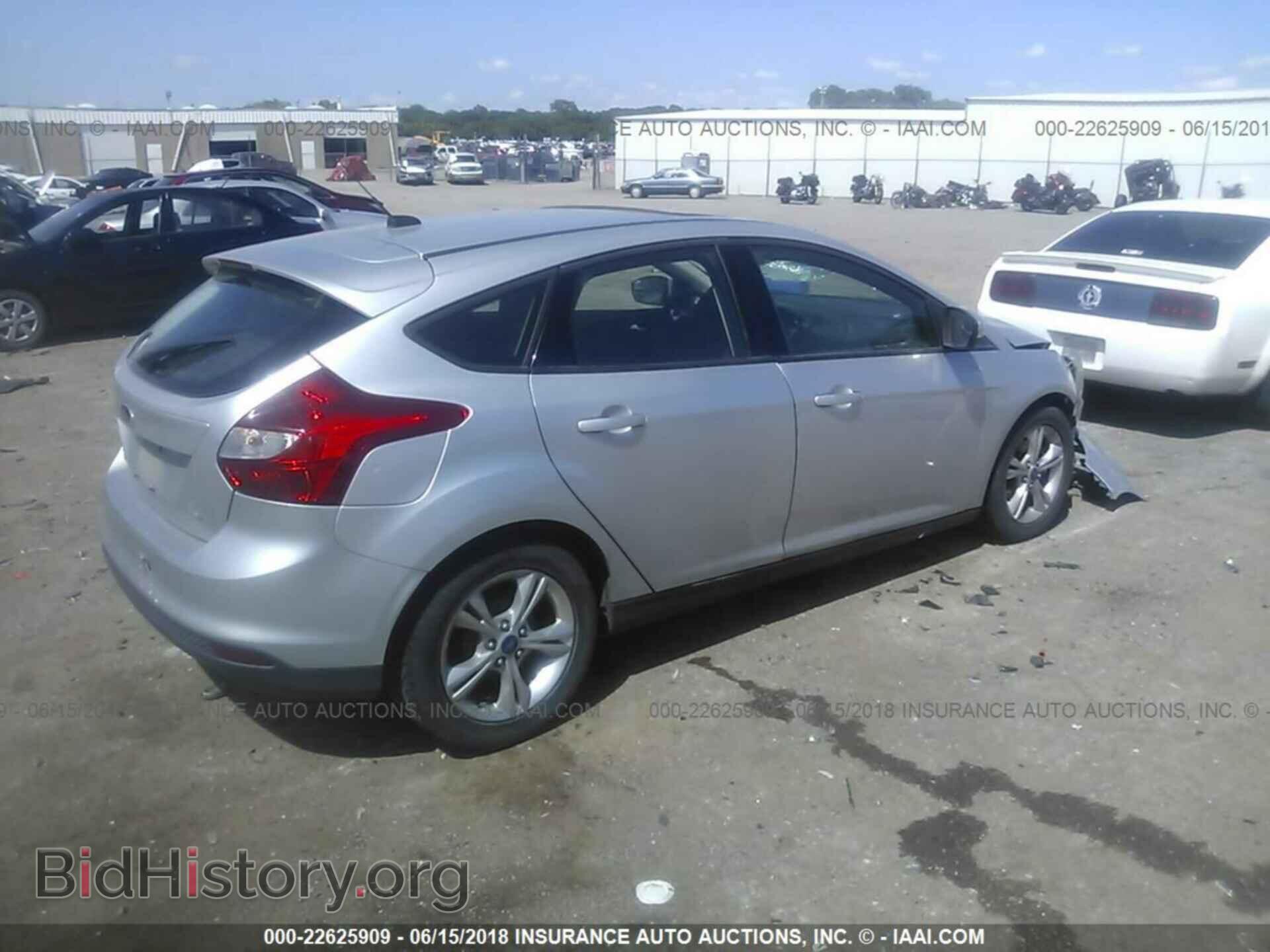 2013 Ford Focus - VIN: 1FADP3K26DL308569 - Photo 4