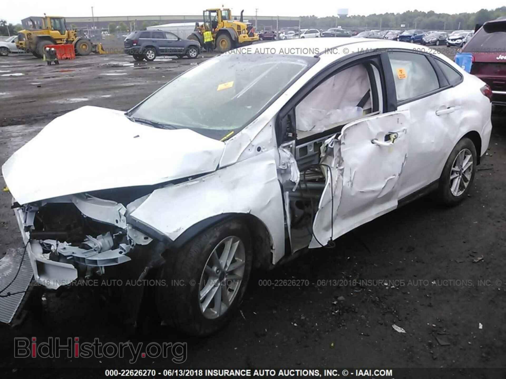 2017 Ford Focus - VIN: 1FADP3F24HL339884 - Photo 2