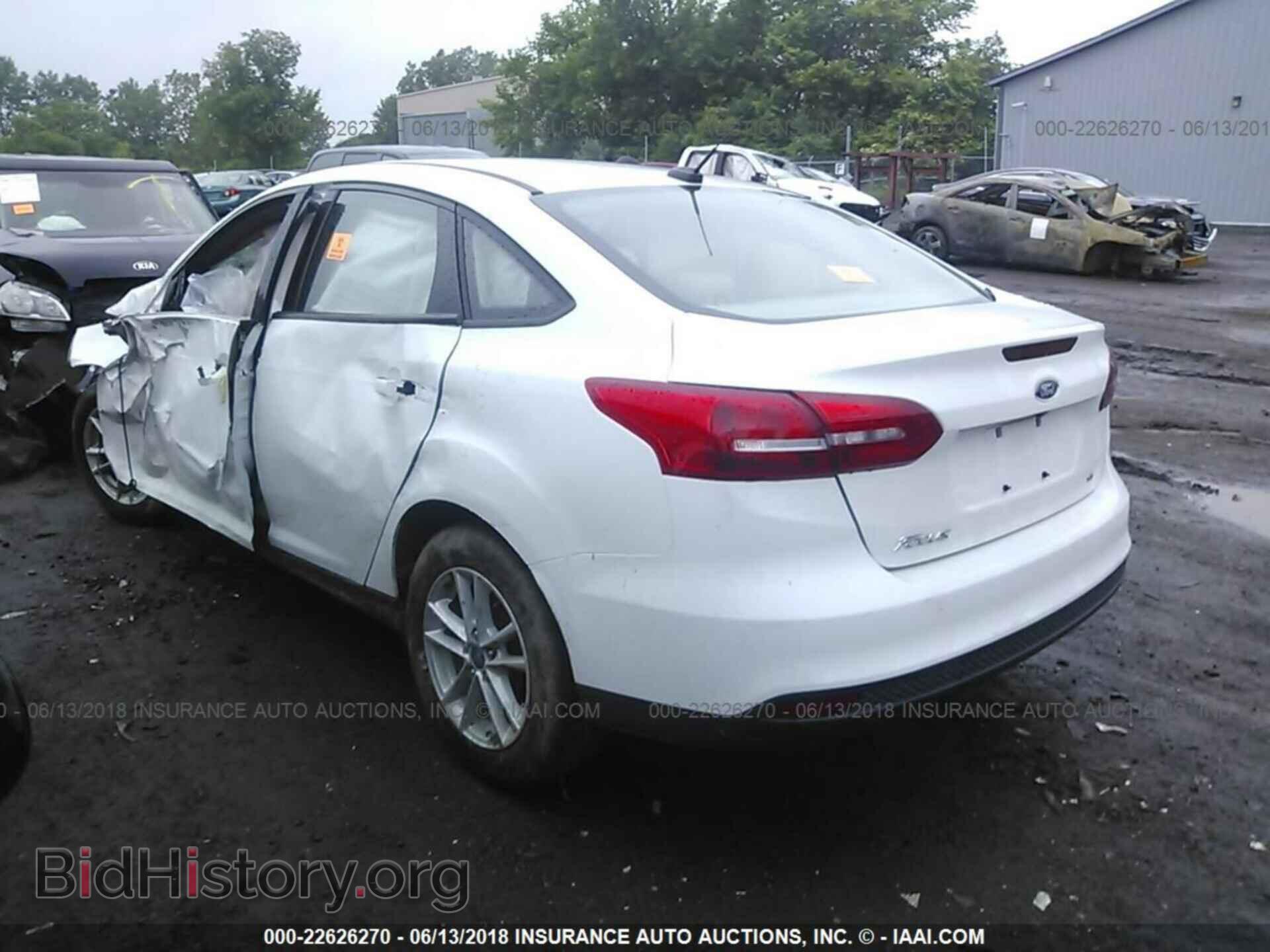 2017 Ford Focus - VIN: 1FADP3F24HL339884 - Photo 3