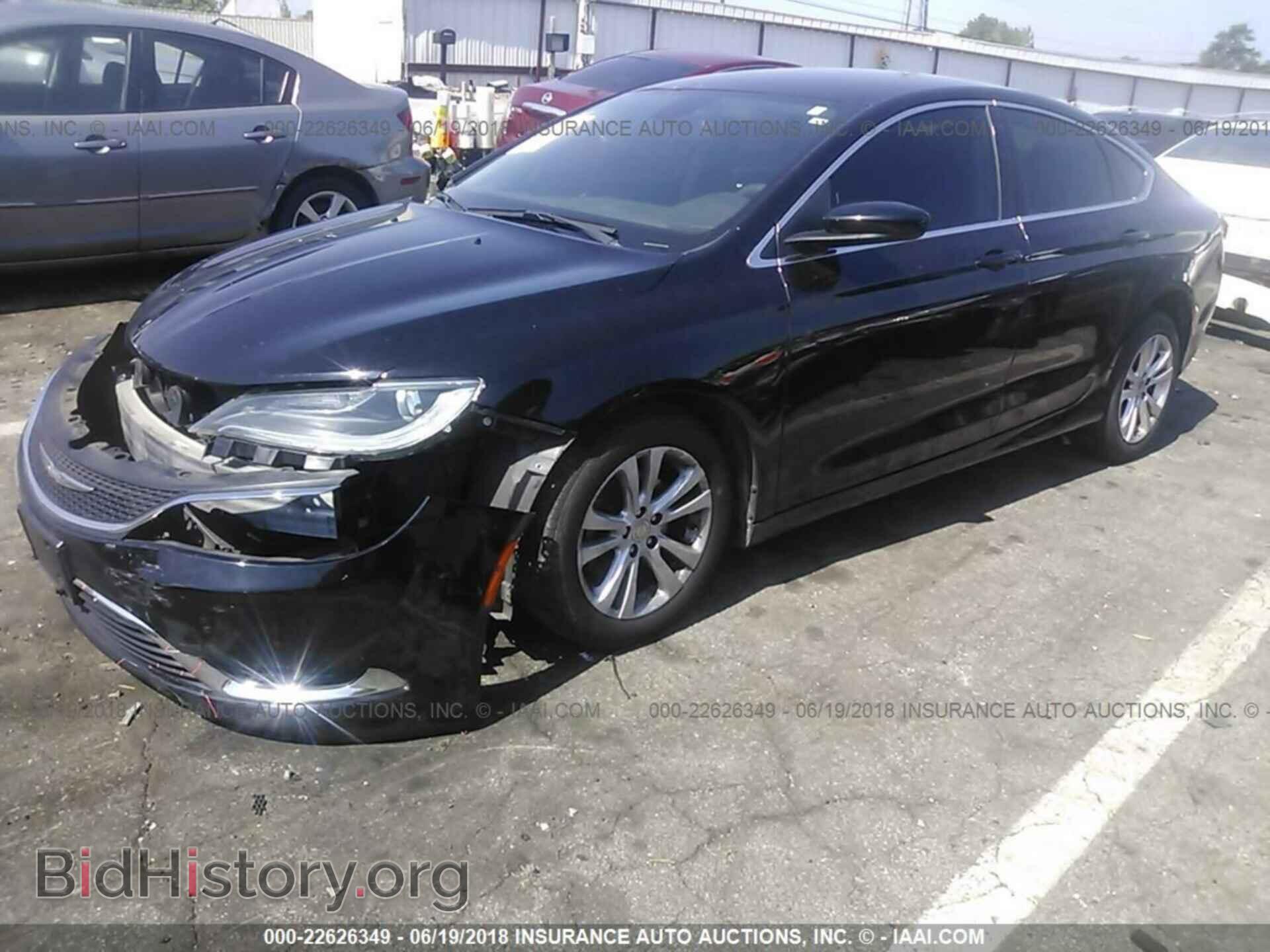 2015 Chrysler 200 - VIN: 1C3CCCAB1FN580364 - Photo 2