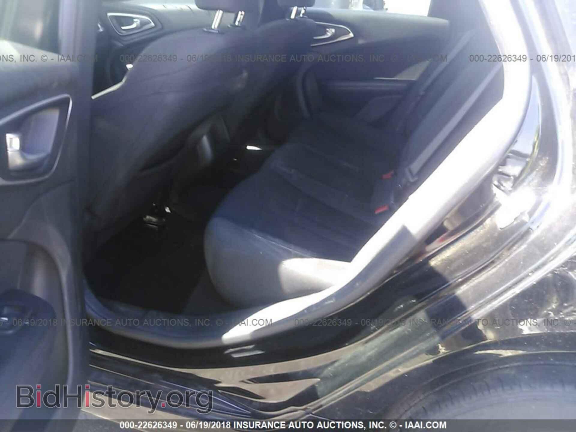 2015 Chrysler 200 - VIN: 1C3CCCAB1FN580364 - Photo 8