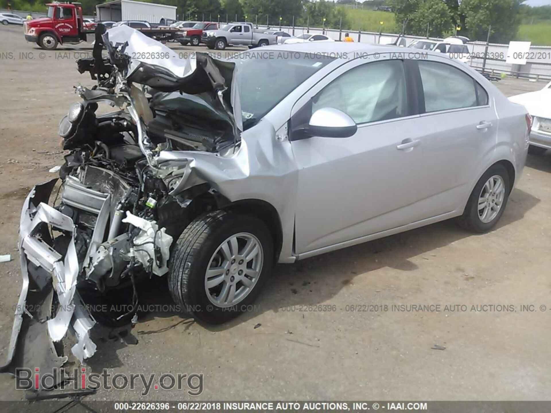 2012 Chevrolet Sonic - VIN: 1G1JC5SH9C4117058 - Фото 2