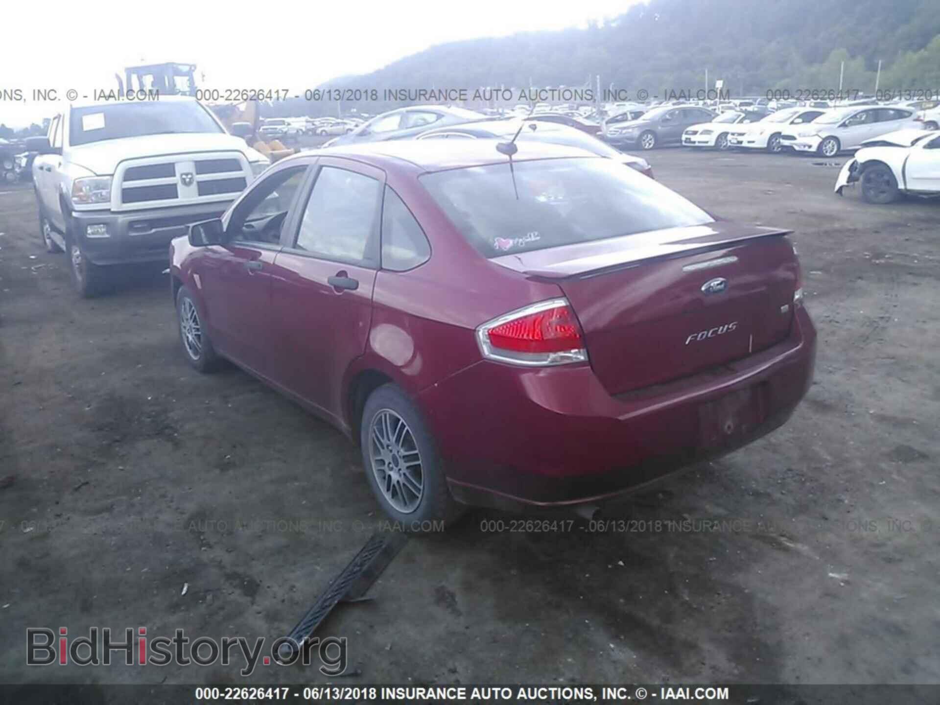 2011 Ford Focus - VIN: 1FAHP3FN5BW157600 - Фото 3