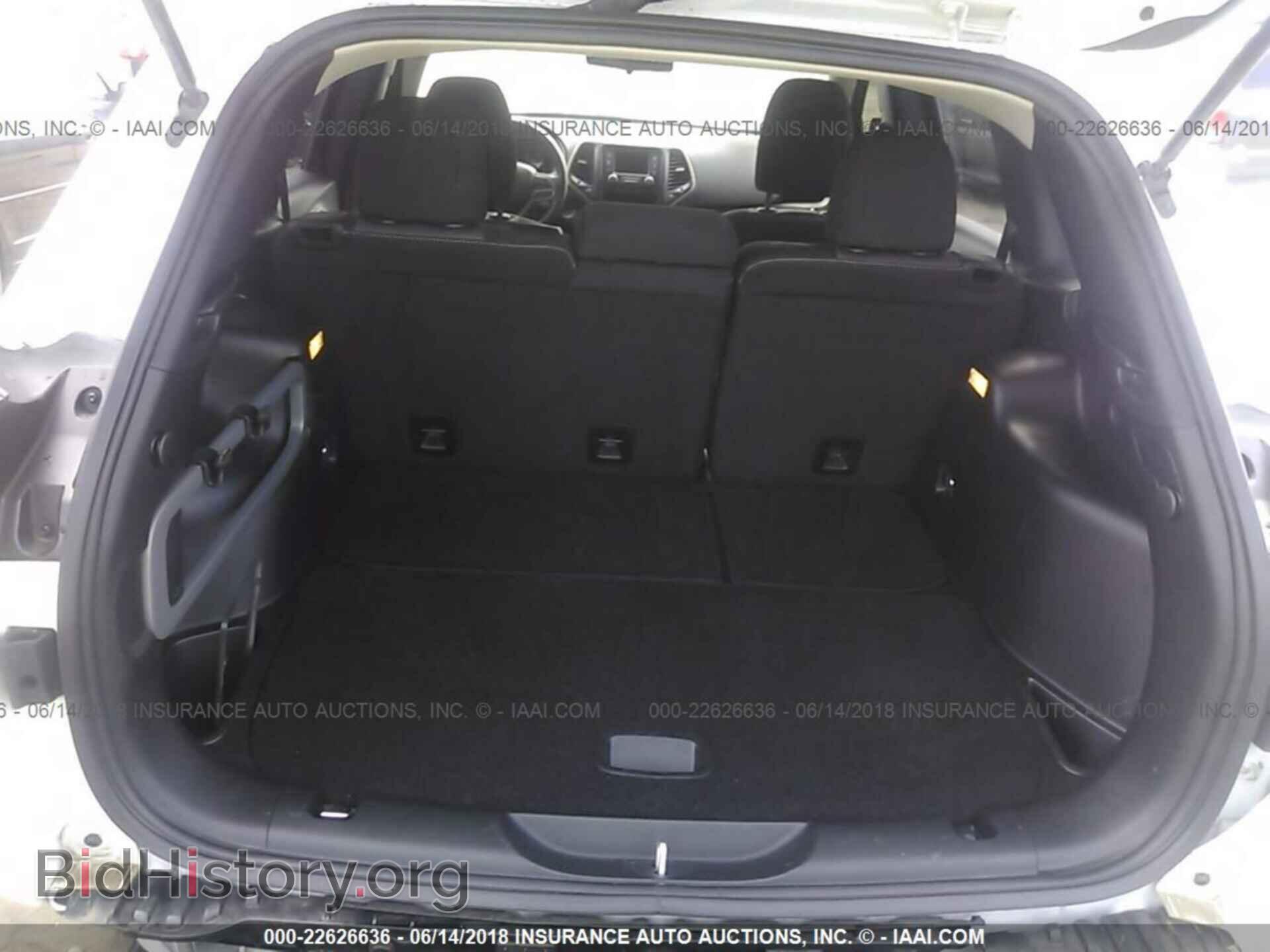 2017 Jeep Cherokee - VIN: 1C4PJLAB4HW573716 - Фото 6
