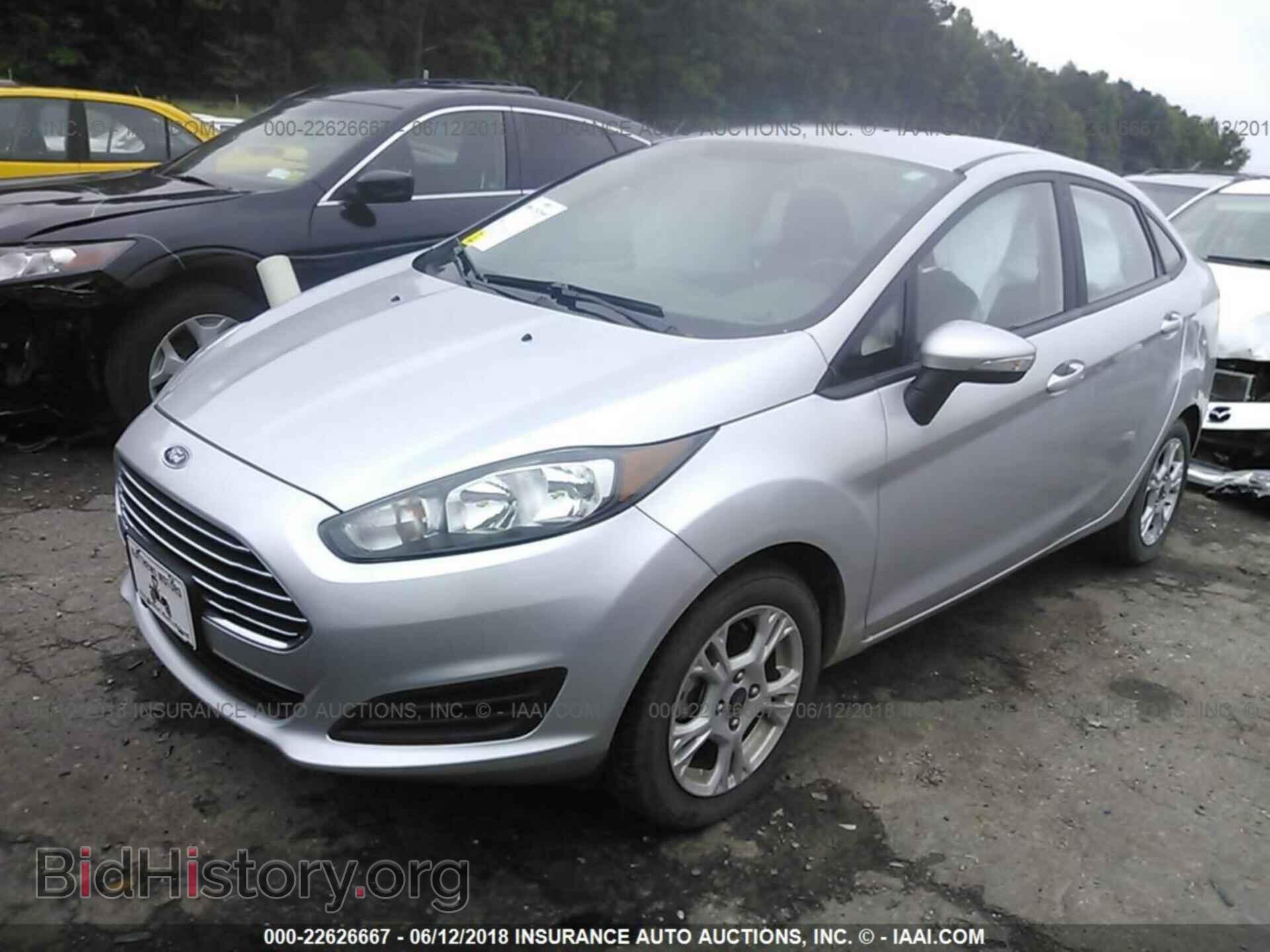 2015 Ford Fiesta - VIN: 3FADP4BJ9FM204088 - Фото 2
