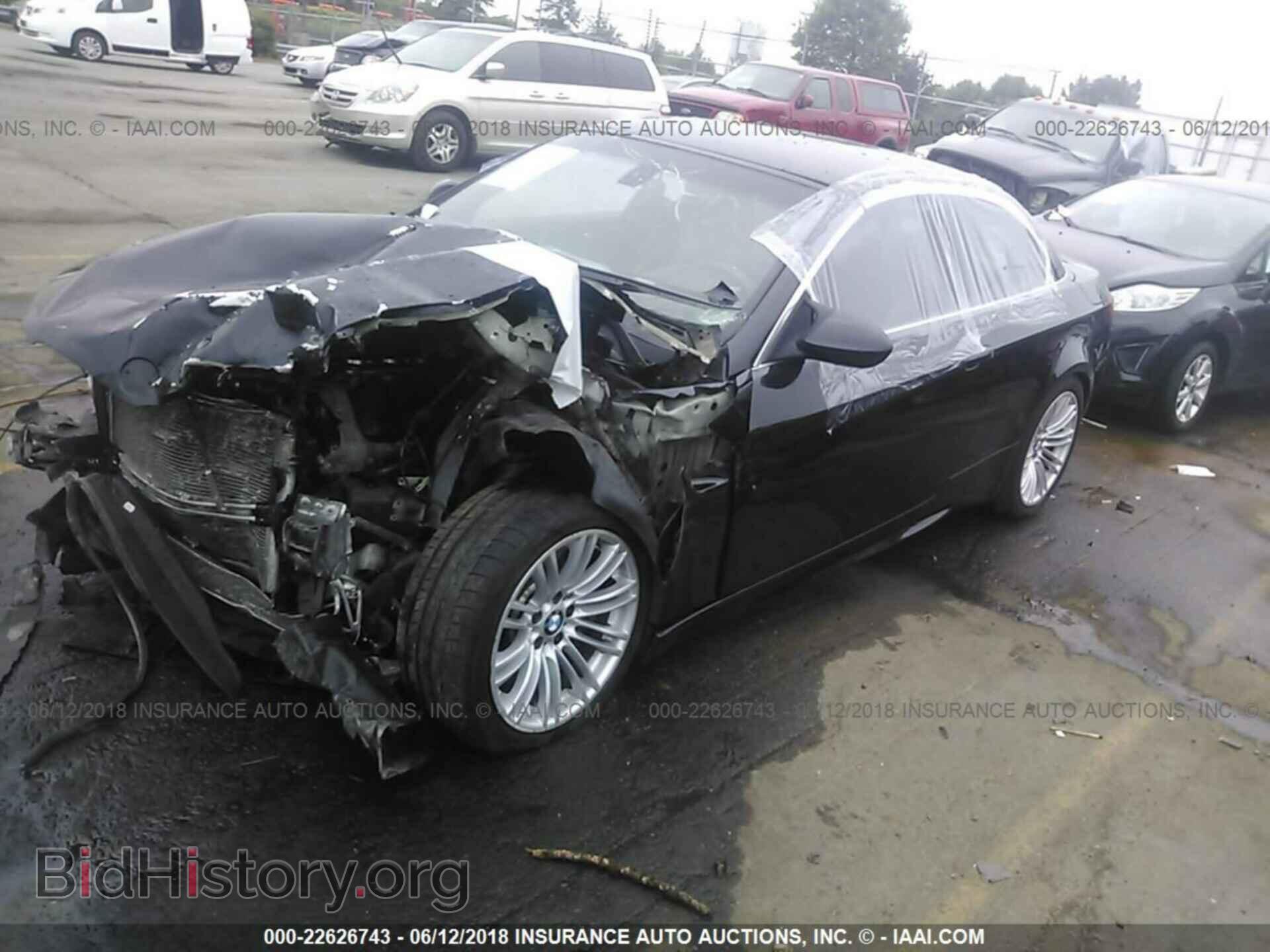 2011 Bmw M3 - VIN: WBSDX9C54BE584779 - Фото 2