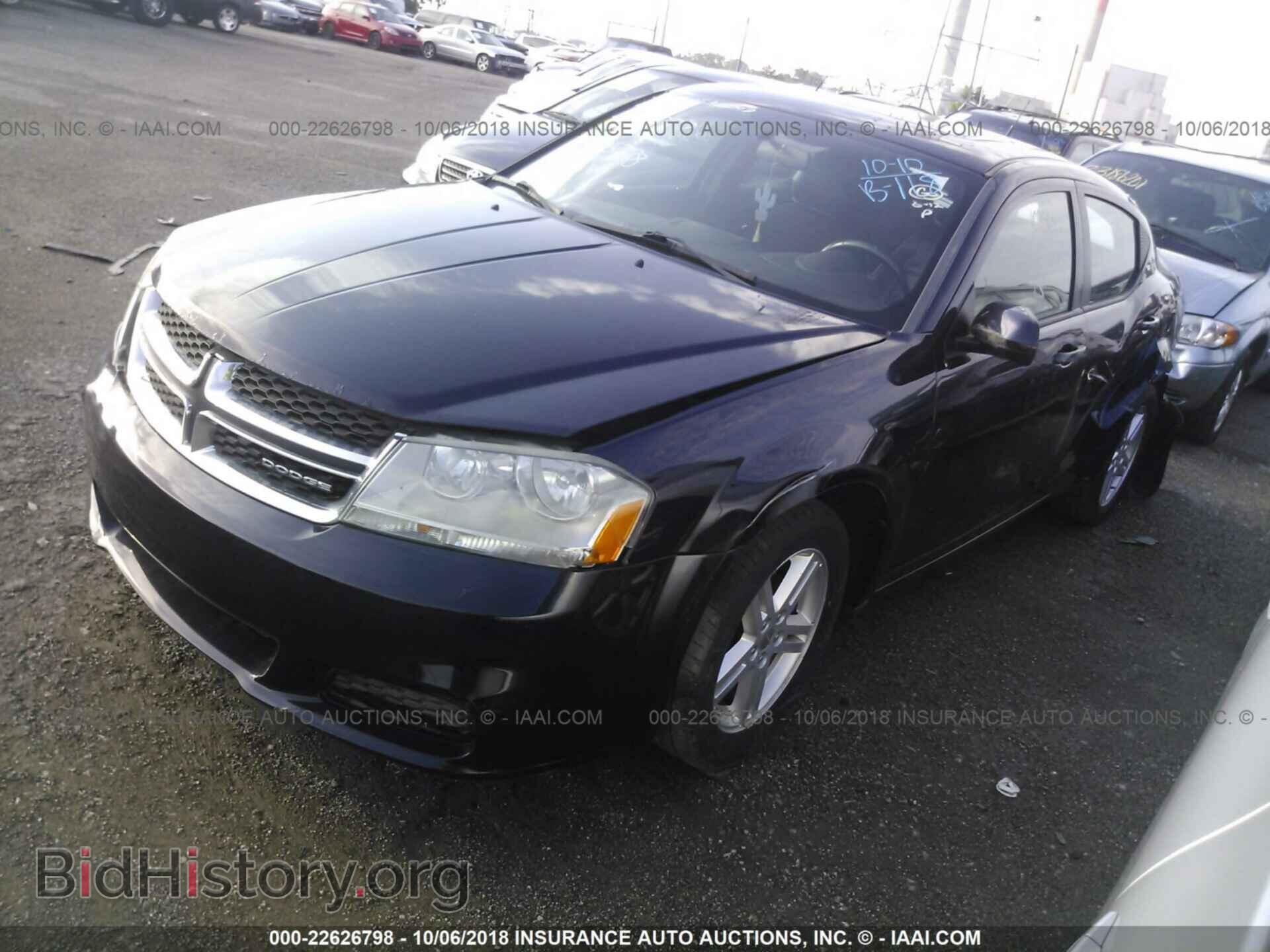 2011 Dodge Avenger - VIN: 1B3BD1FB4BN526537 - Фото 2