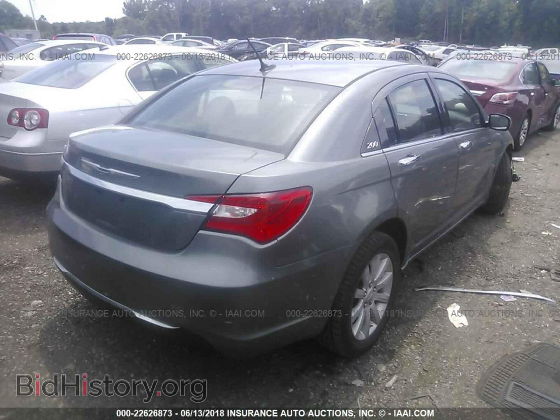 2013 Chrysler 200 - VIN: 1C3CCBCG0DN524710 - Фото 4