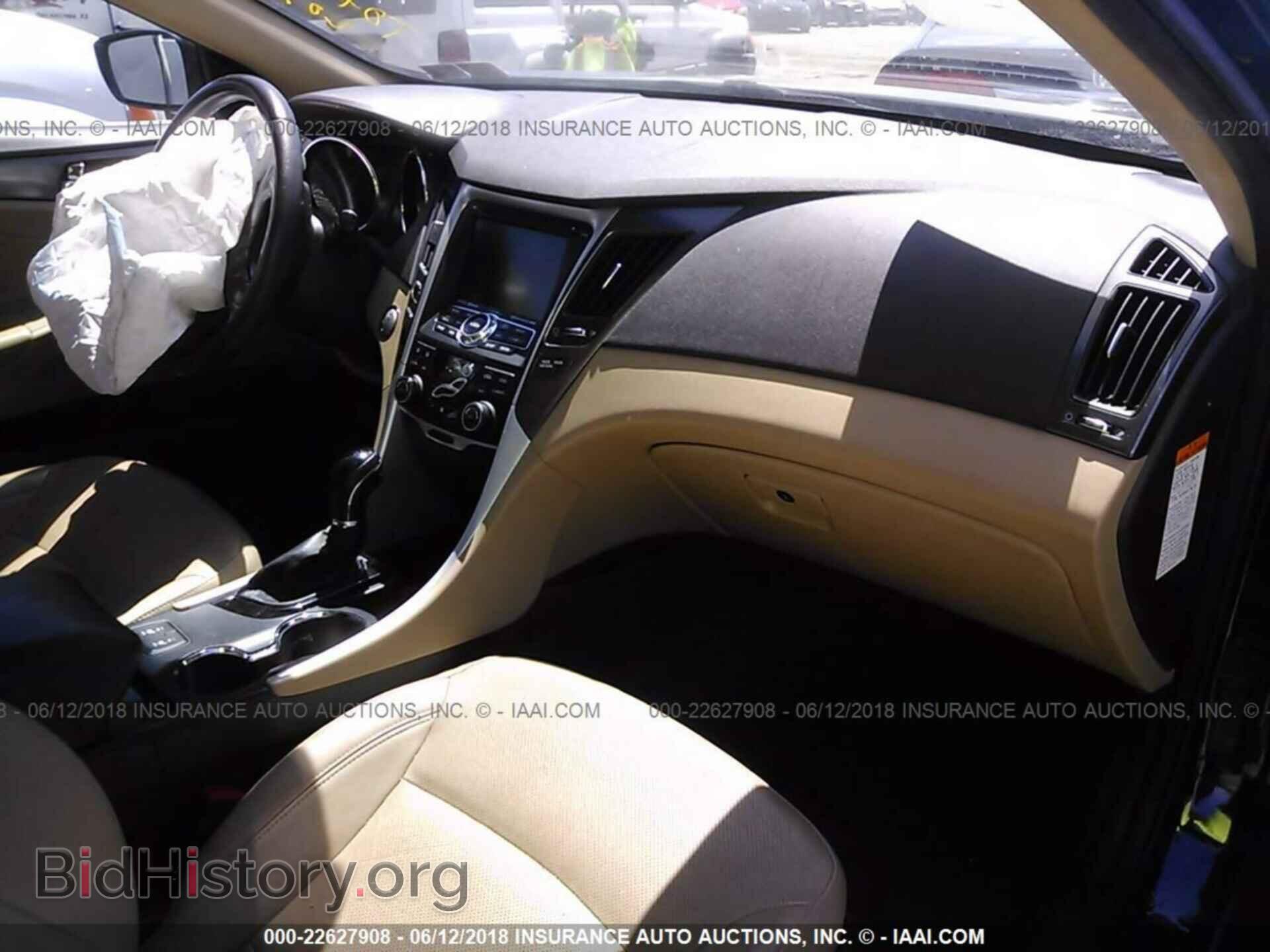 2012 Hyundai Sonata - VIN: KMHEC4A42CA044968 - Photo 5