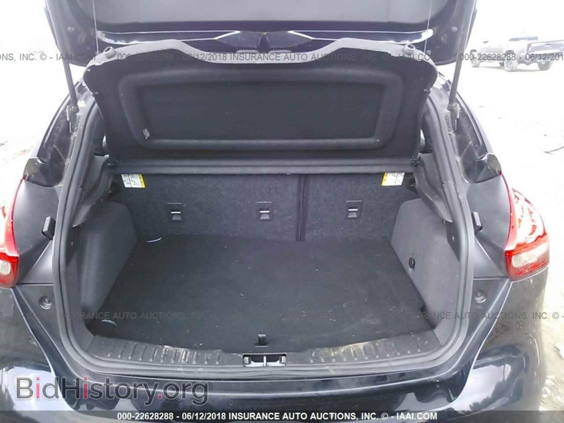 2017 Ford Focus - VIN: 1FADP3L92HL218336 - Photo 6