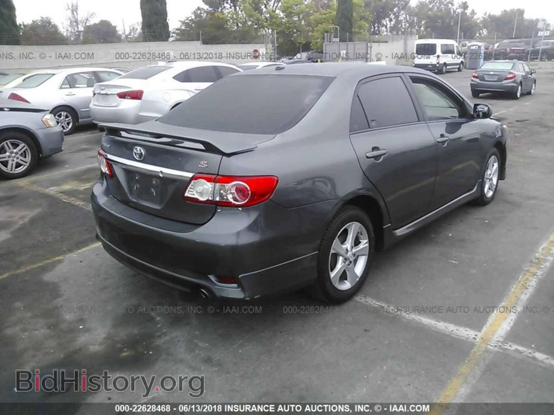 2011 Toyota Corolla - VIN: 2T1BU4EEXBC729348 - Photo 4