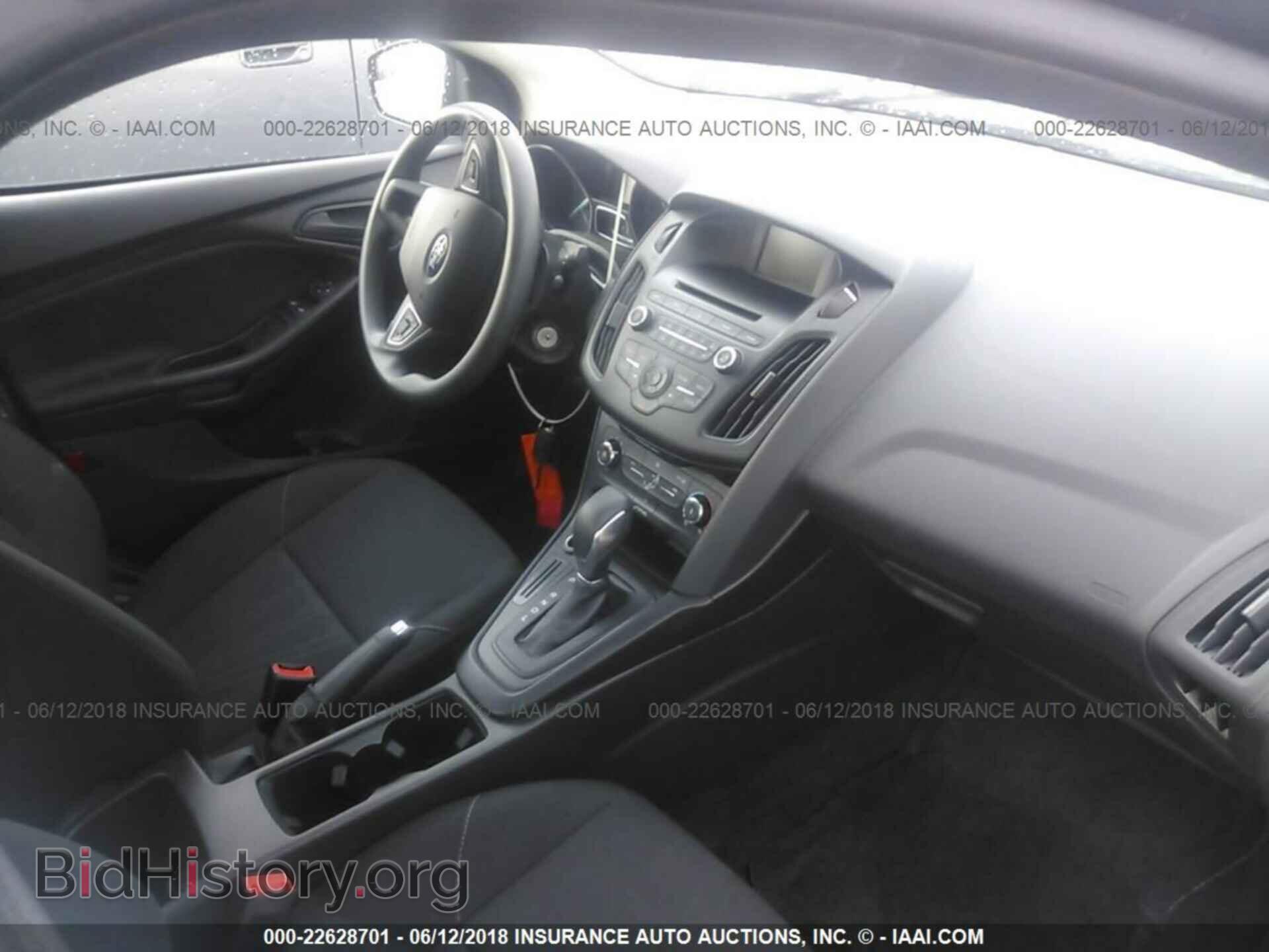 2017 Ford Focus - VIN: 1FADP3E2XHL283953 - Photo 5
