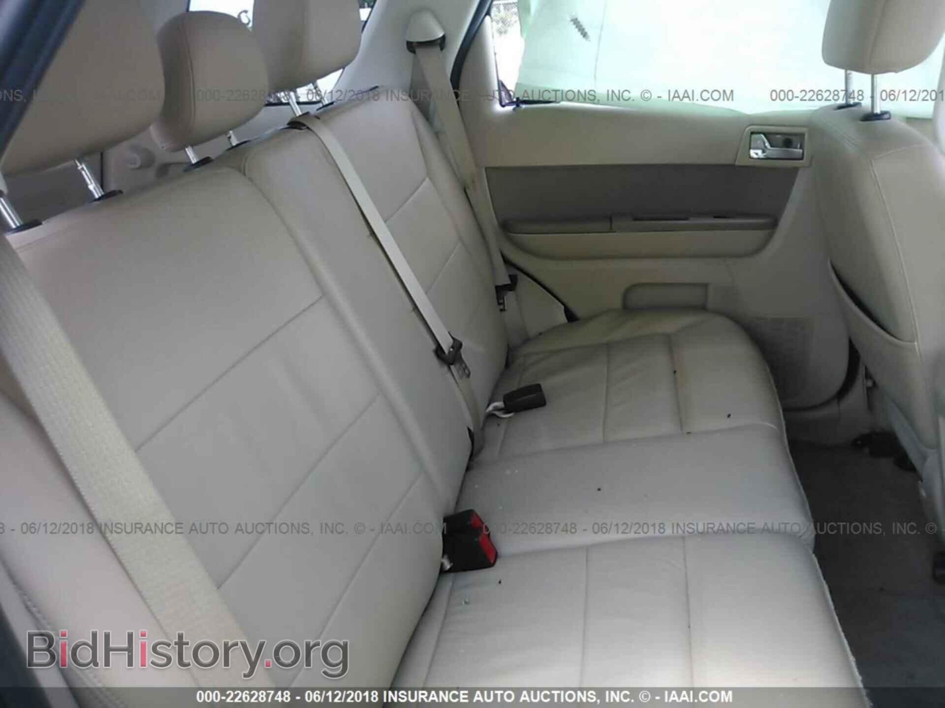 2011 Ford Escape - VIN: 1FMCU0EG2BKC28611 - Фото 8