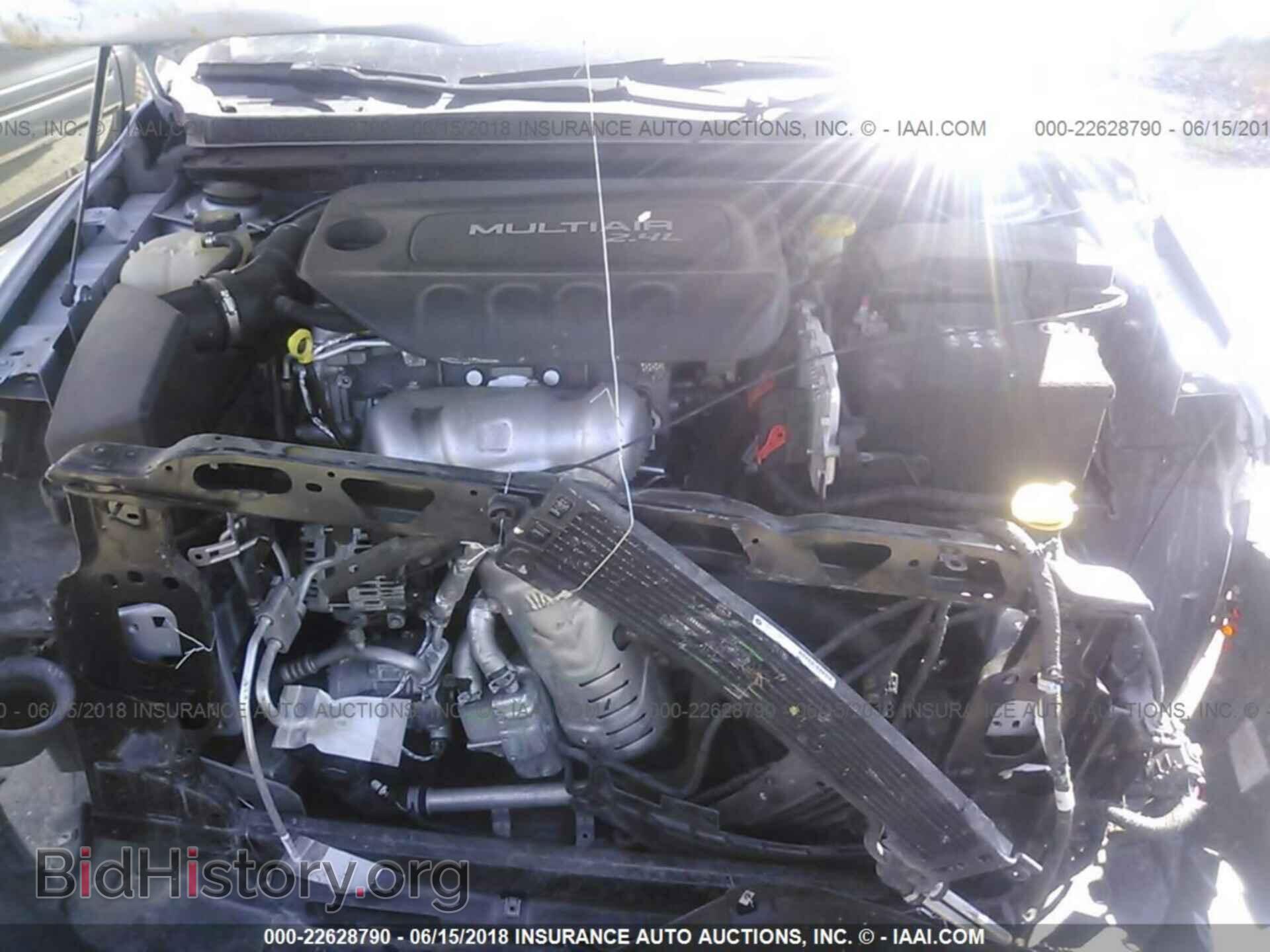 2015 Chrysler 200 - VIN: 1C3CCCABXFN648189 - Photo 10
