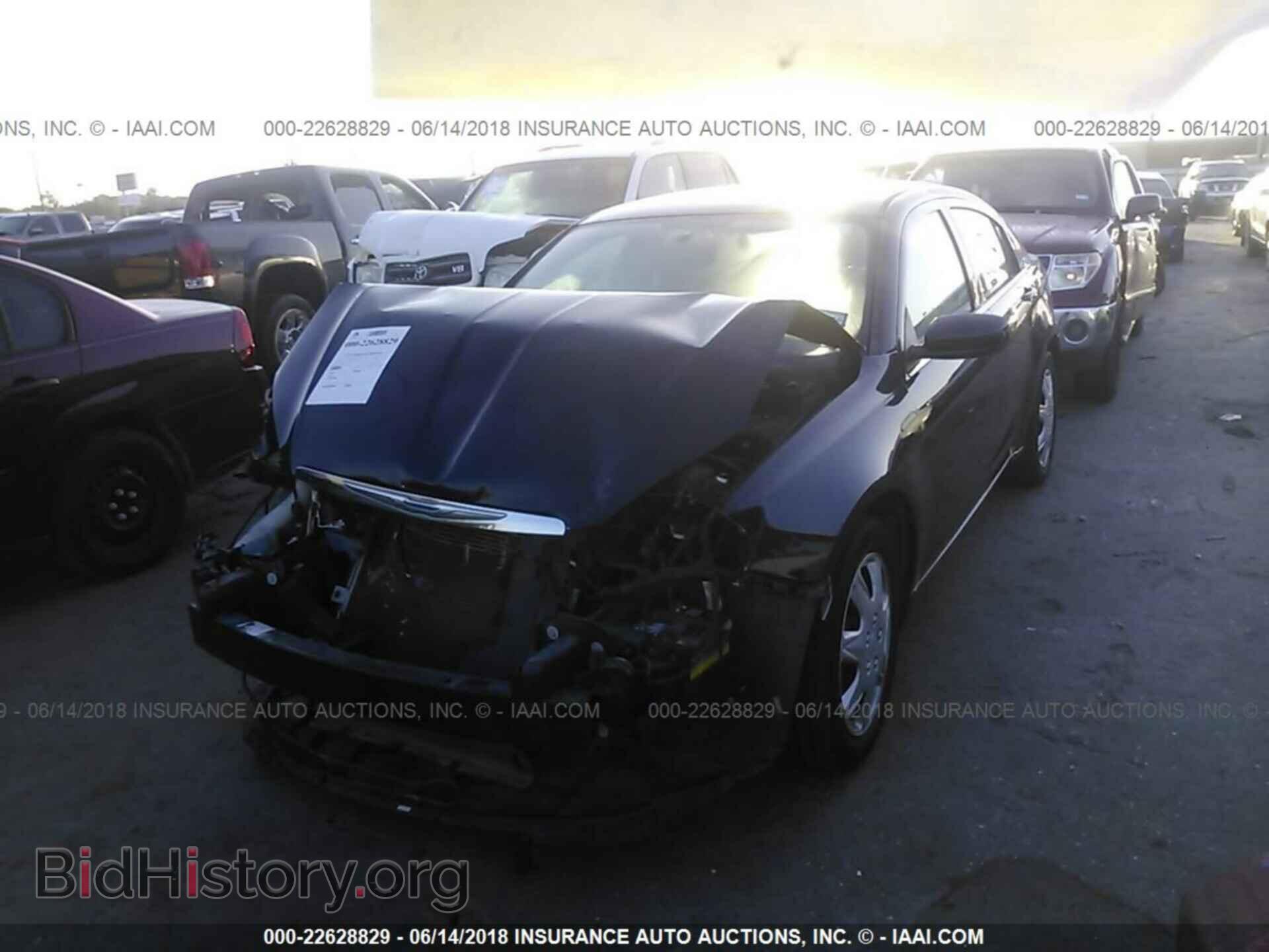 2012 CHRYSLER 200 - VIN: 1C3CCBAB0CN267487 - Photo 2