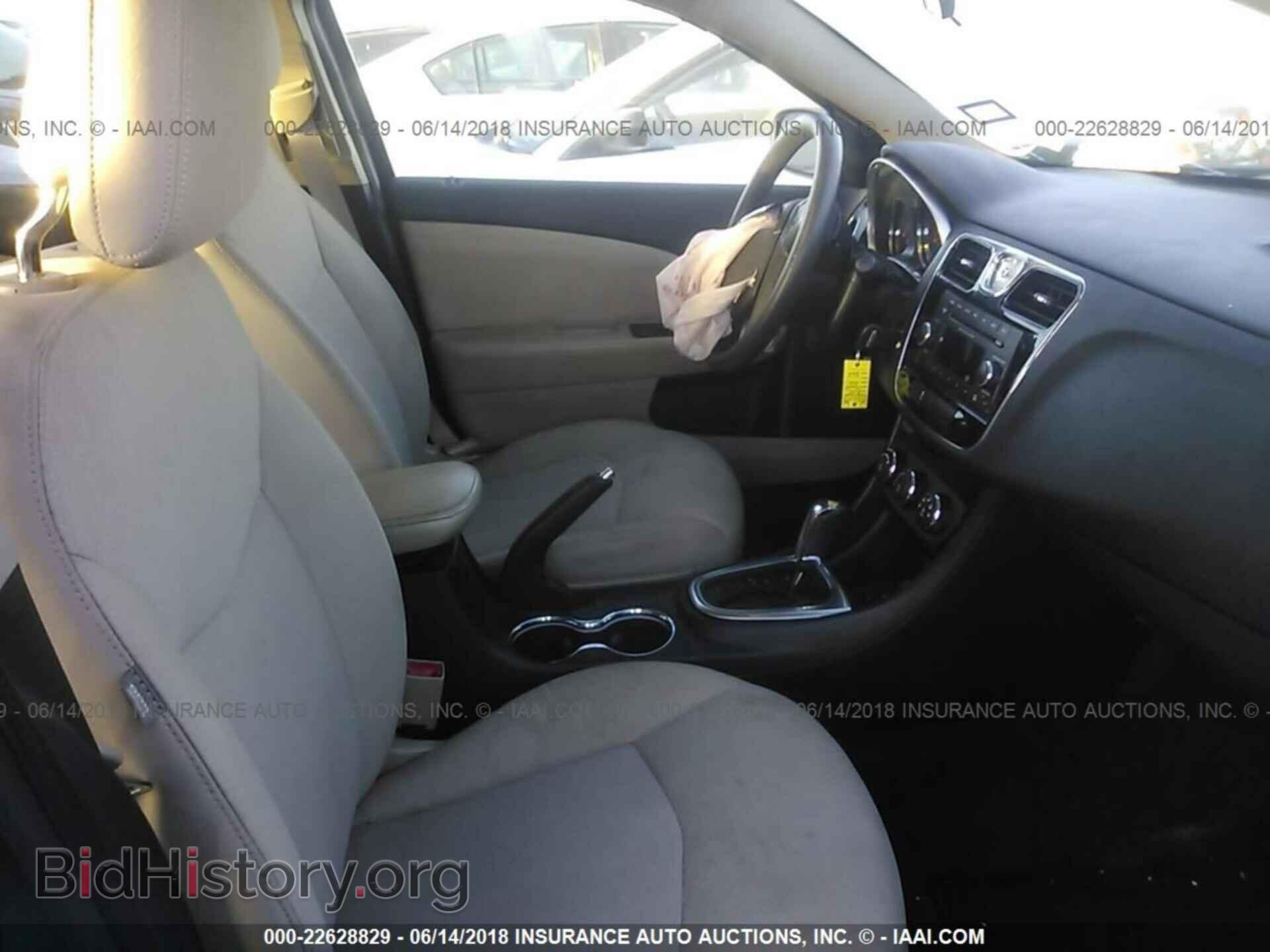 2012 CHRYSLER 200 - VIN: 1C3CCBAB0CN267487 - Photo 5