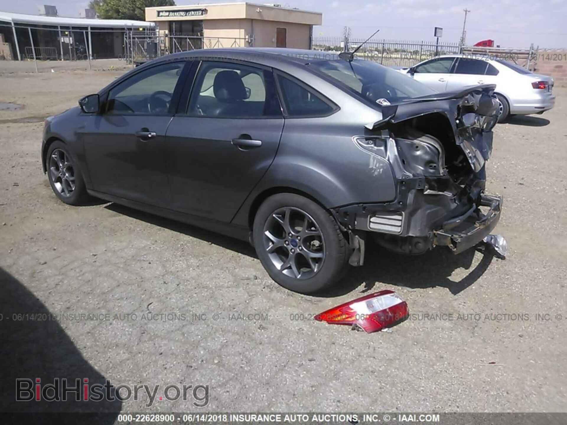 2014 Ford Focus - VIN: 1FADP3F20EL327792 - Фото 3