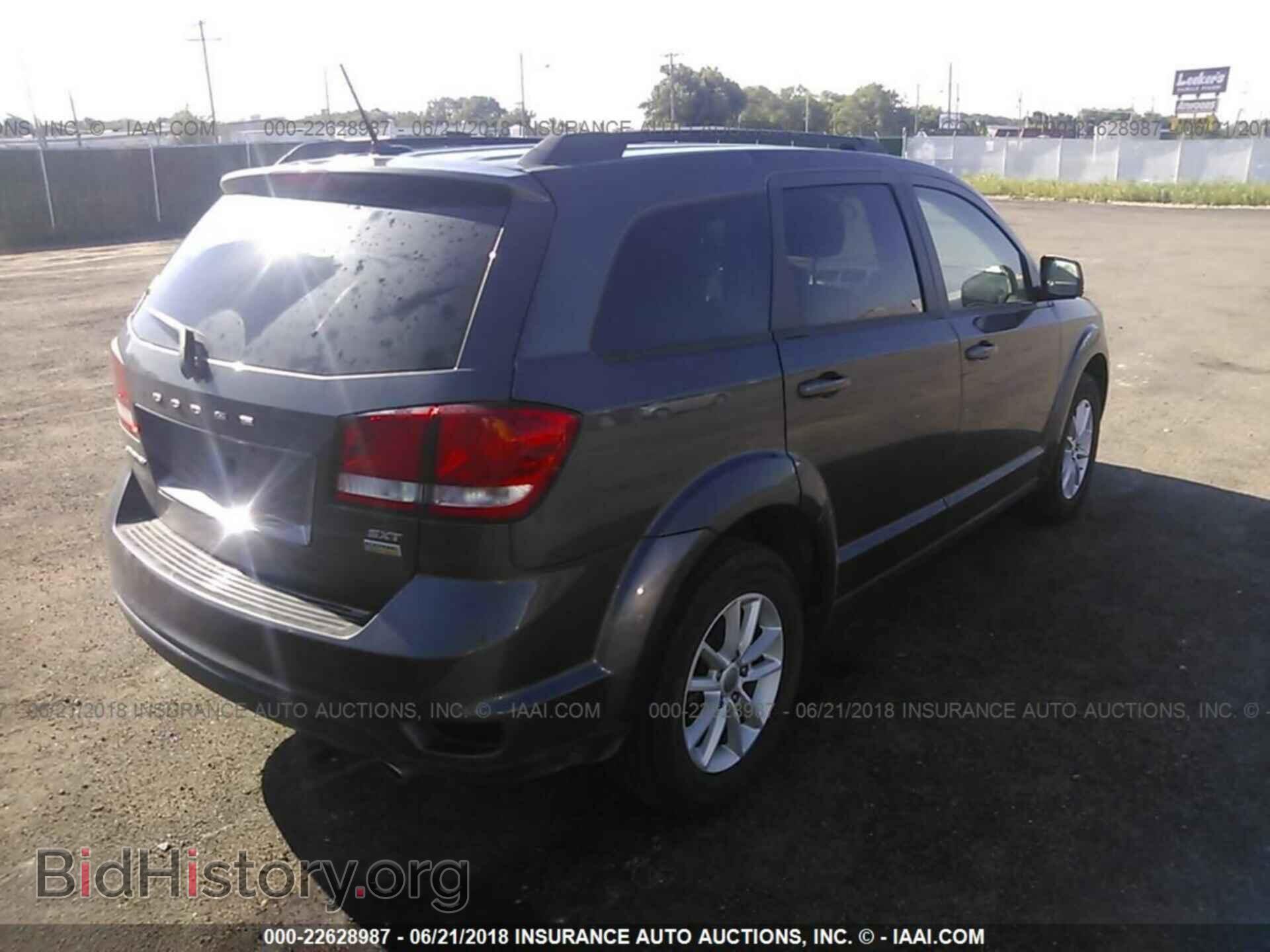 2015 Dodge Journey - VIN: 3C4PDCBGXFT668821 - Photo 4