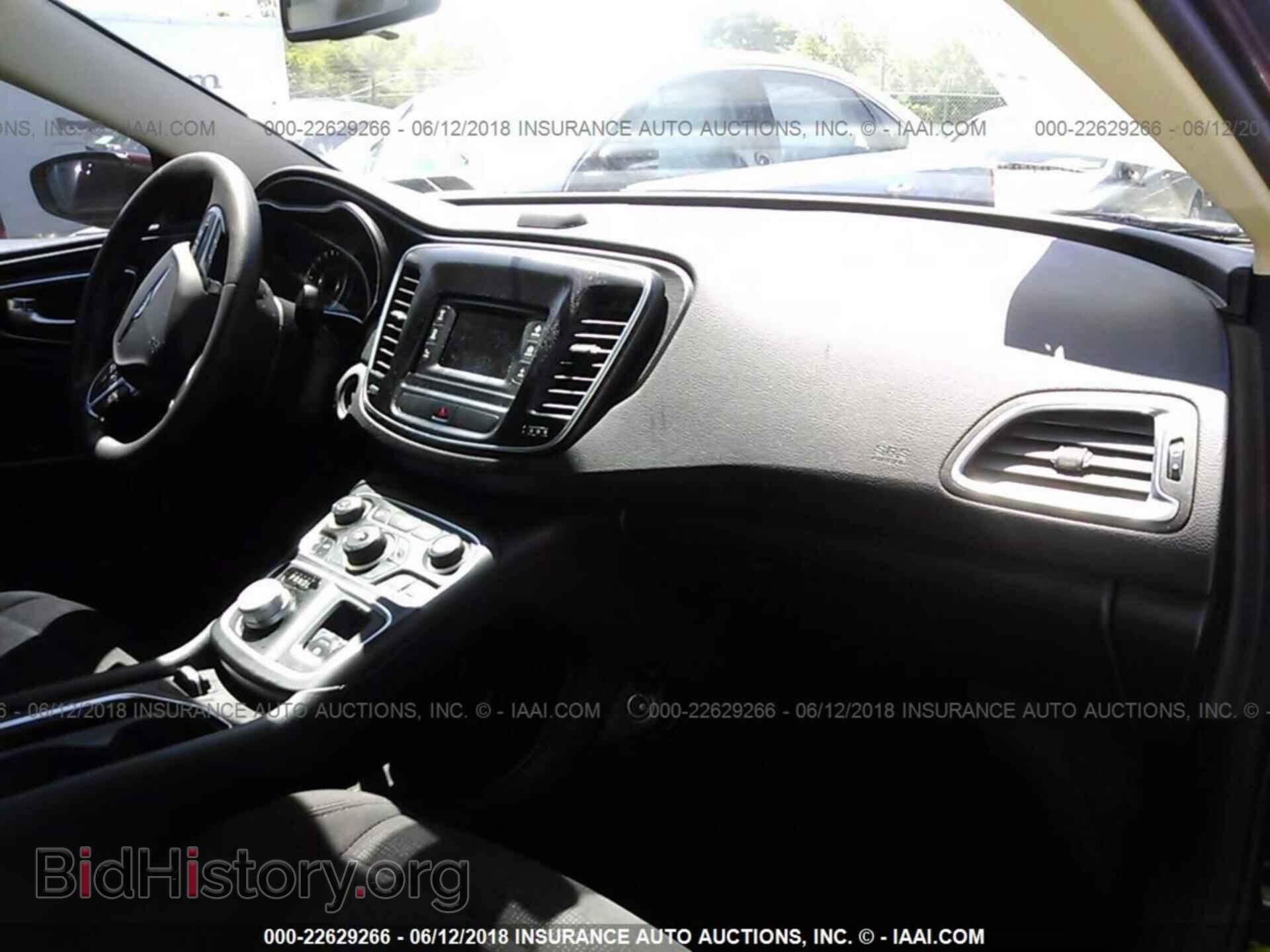 2016 Chrysler 200 - VIN: 1C3CCCABXGN150141 - Photo 5